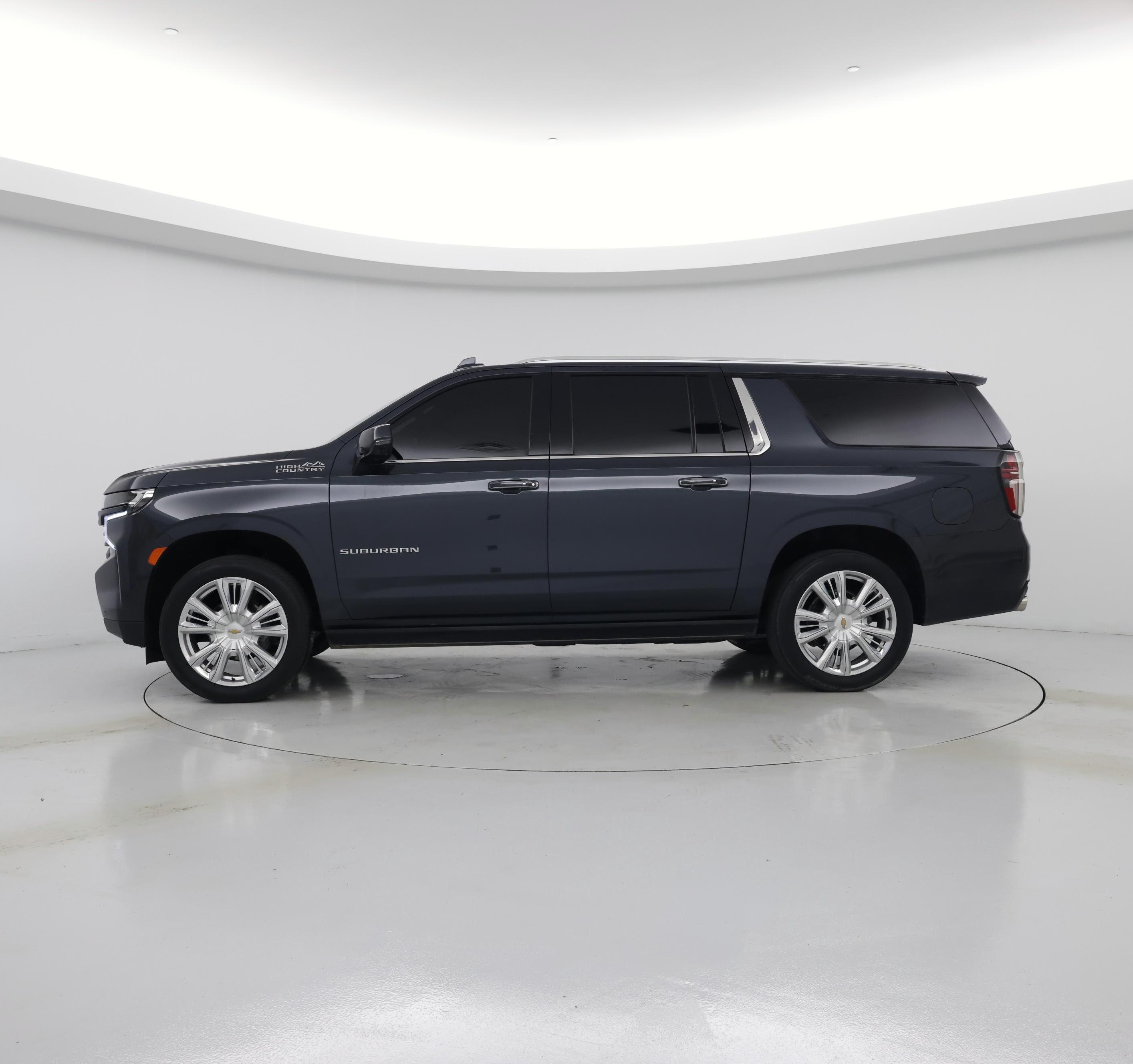 Thumbnail: 2022 Chevrolet Suburban - 3