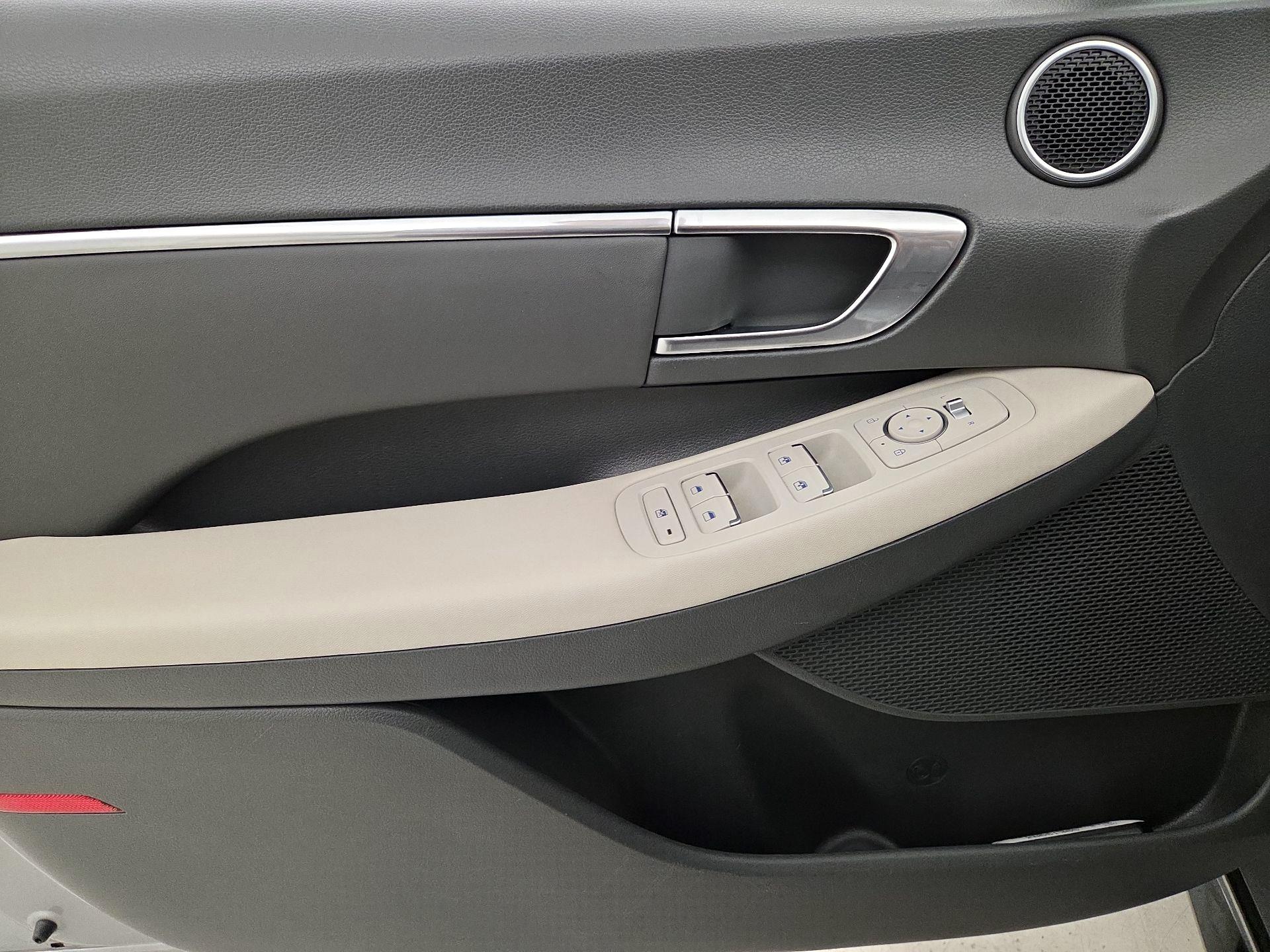 Thumbnail: 2023 Hyundai Sonata - 12