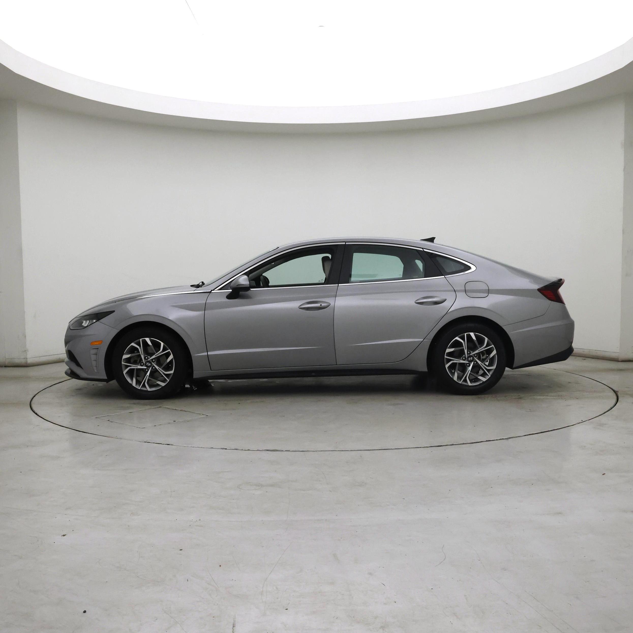 Thumbnail: 2023 Hyundai Sonata - 3