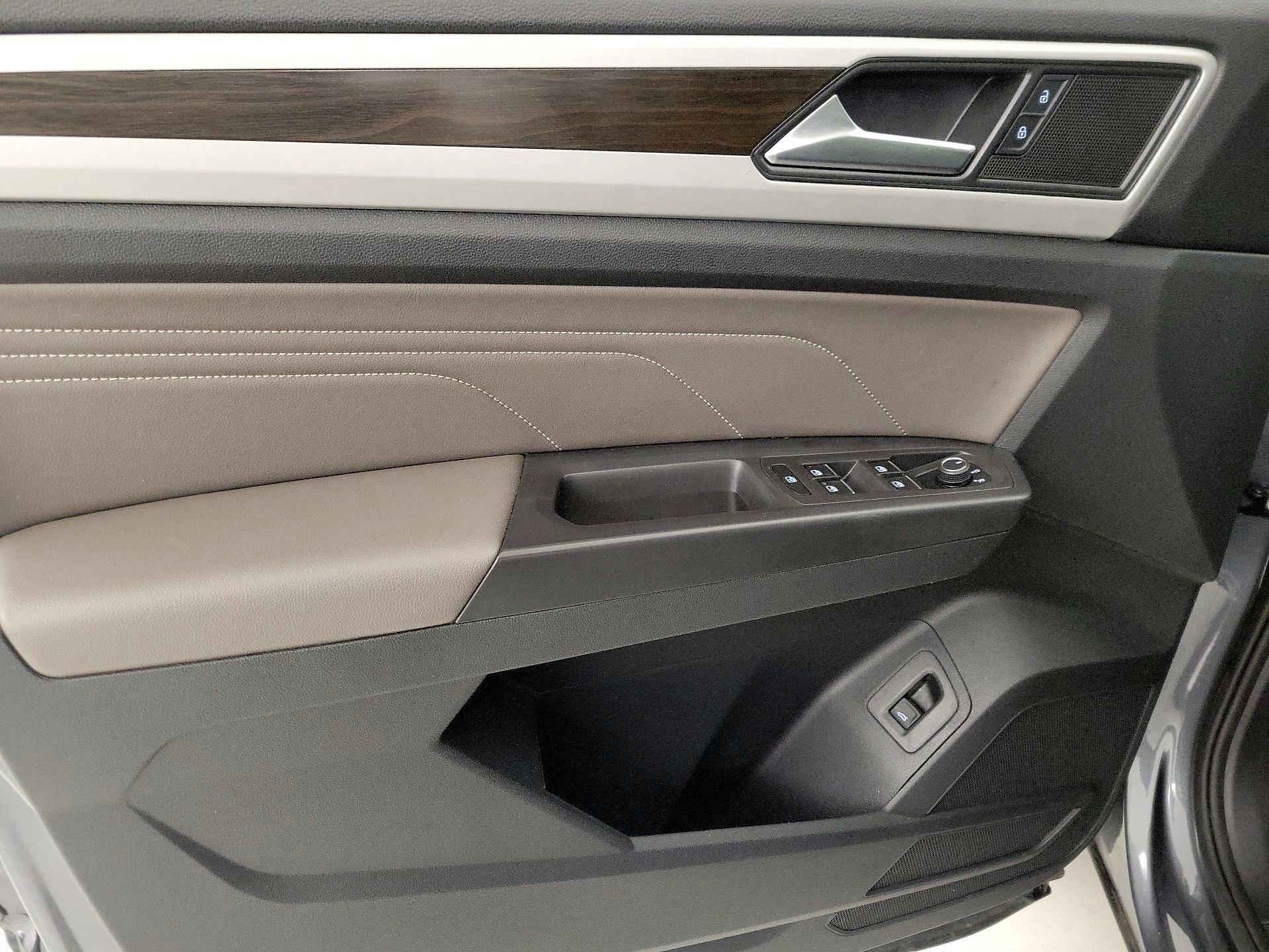 Thumbnail: 2022 Volkswagen Atlas - 12