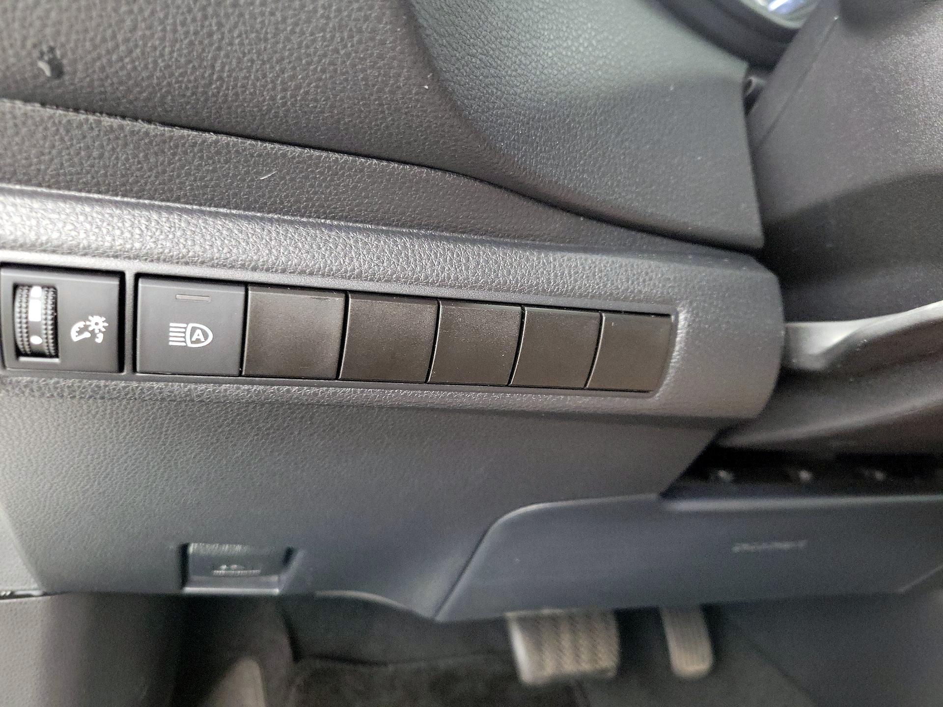 Thumbnail: 2021 Toyota Corolla - 13