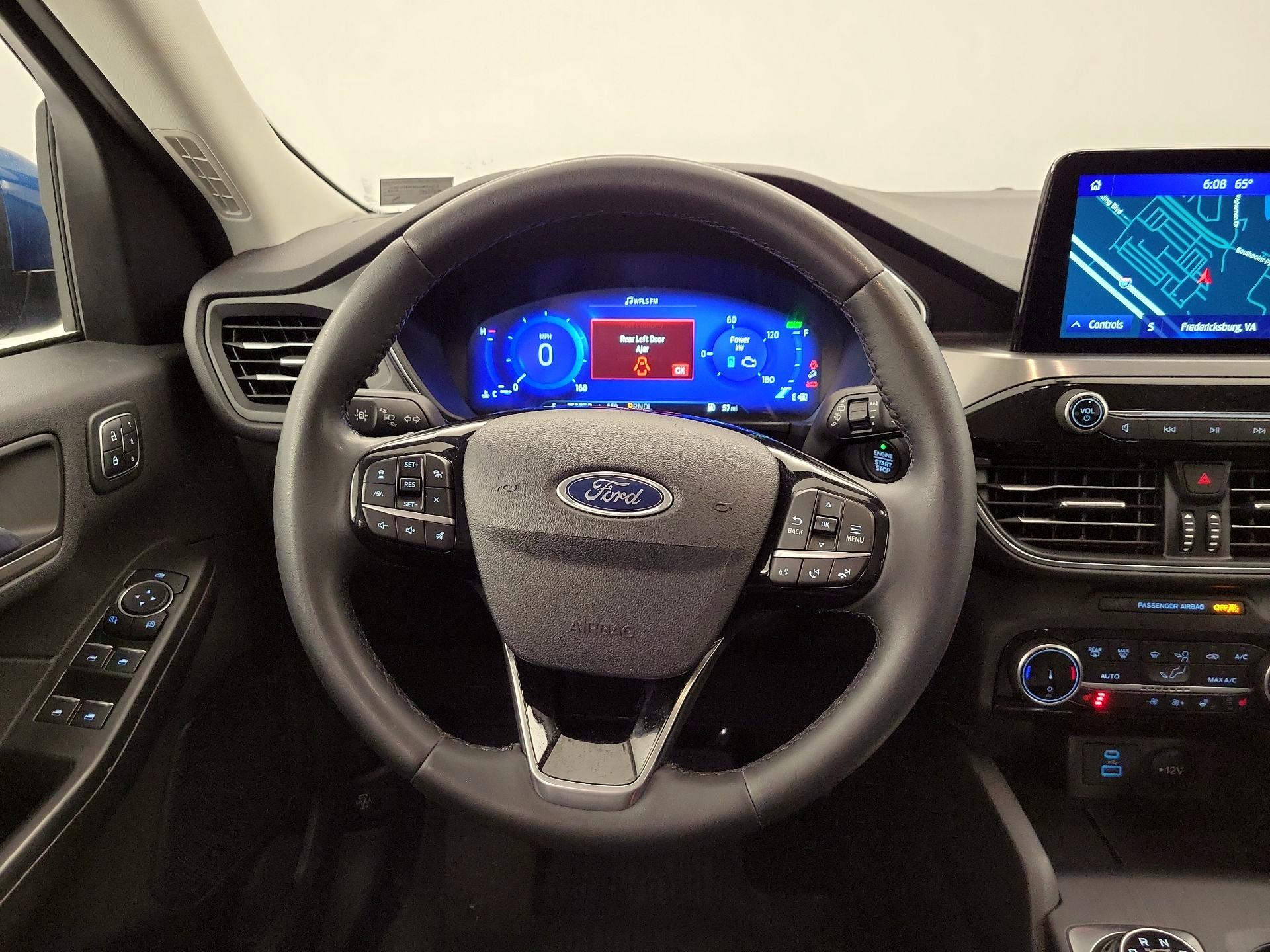 Thumbnail: 2022 Ford Escape - 10