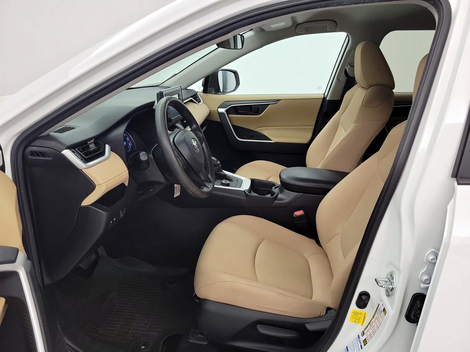 Thumbnail: 2021 Toyota RAV4 - 11