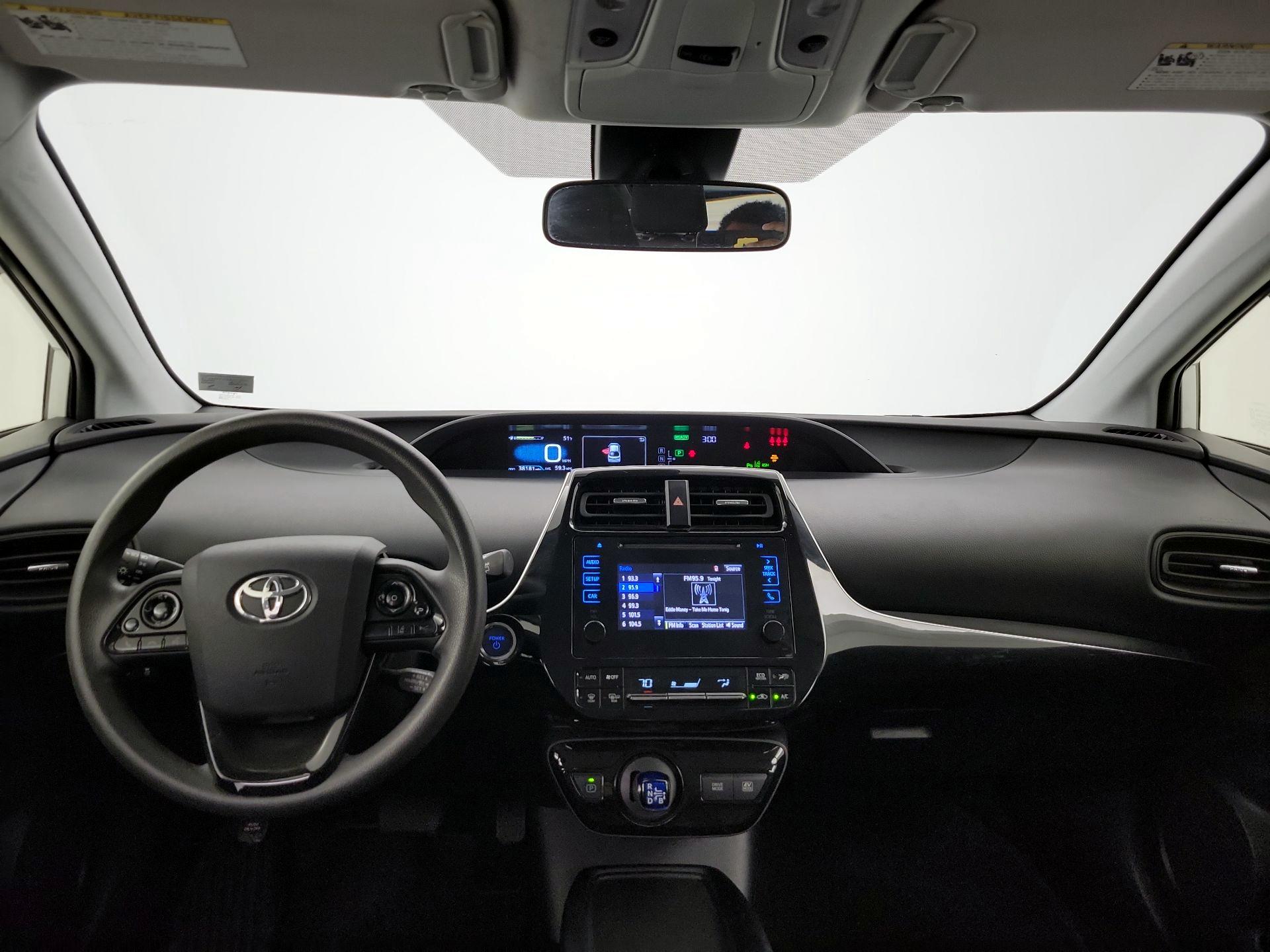 Thumbnail: 2019 Toyota Prius - 9