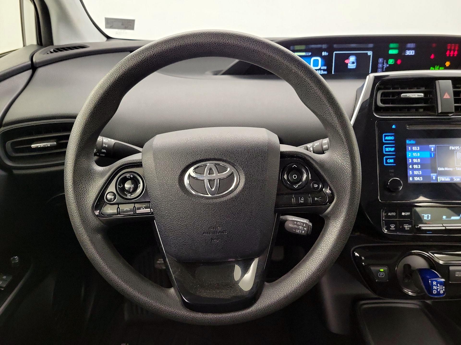 Thumbnail: 2019 Toyota Prius - 10