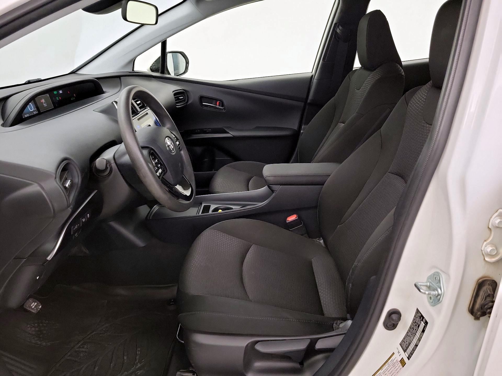 Thumbnail: 2019 Toyota Prius - 11