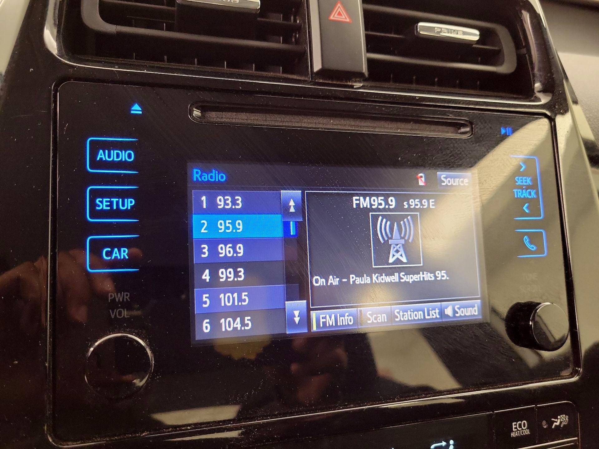 Thumbnail: 2019 Toyota Prius - 15