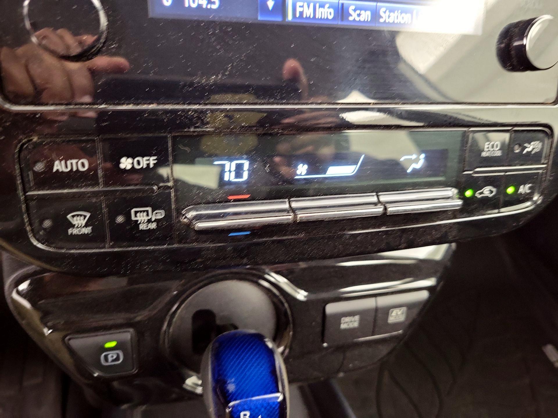 Thumbnail: 2019 Toyota Prius - 16