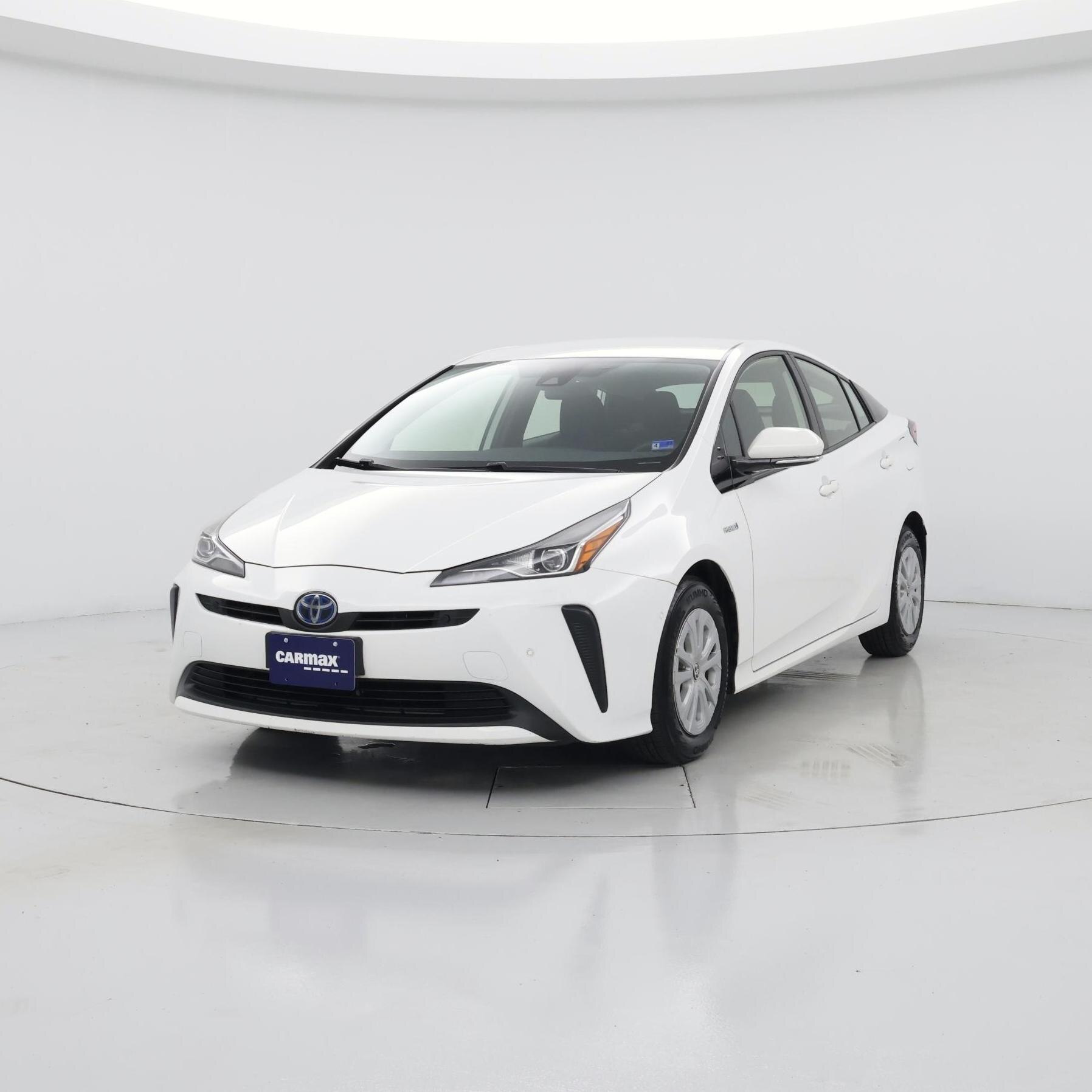 Thumbnail: 2019 Toyota Prius - 4