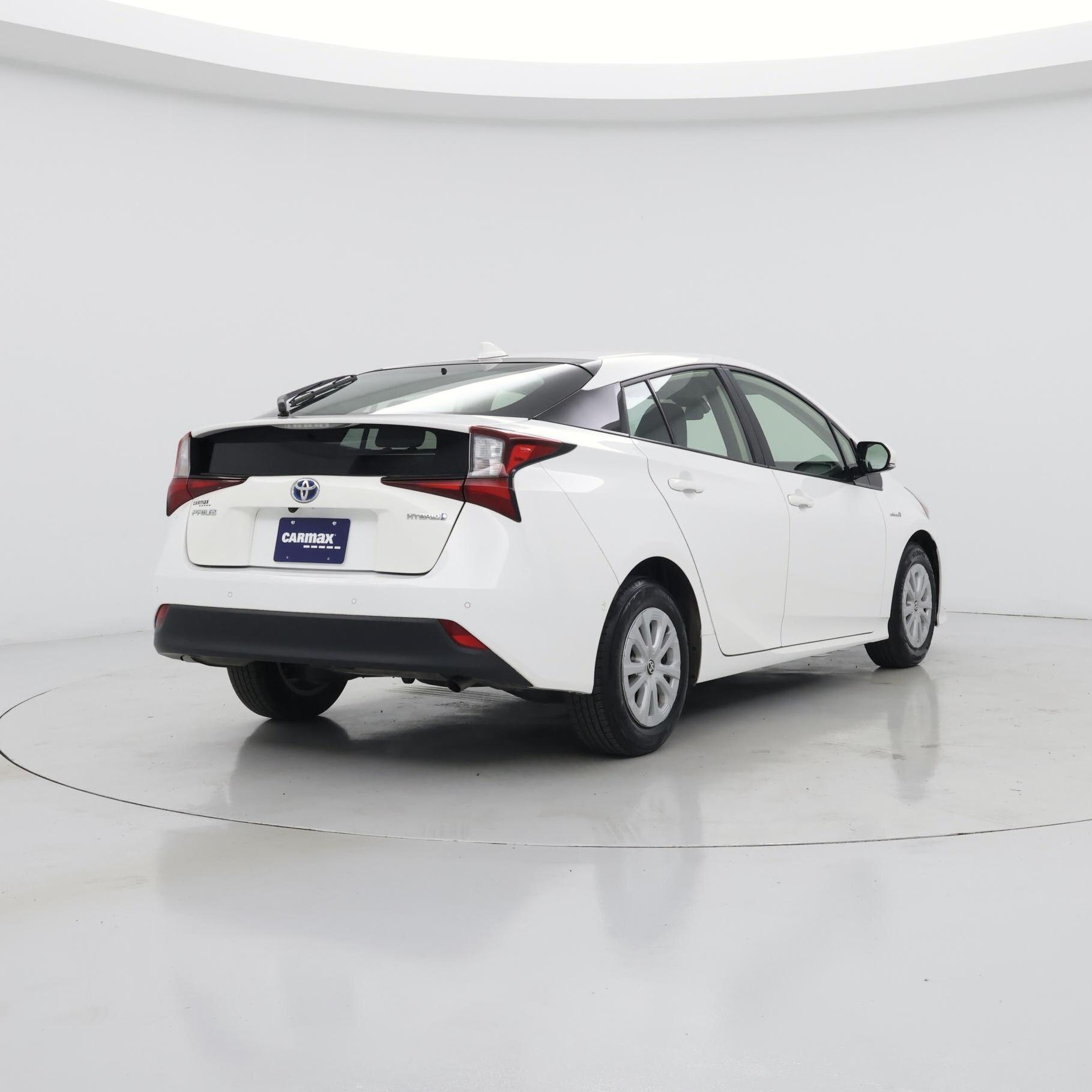 Thumbnail: 2019 Toyota Prius - 8