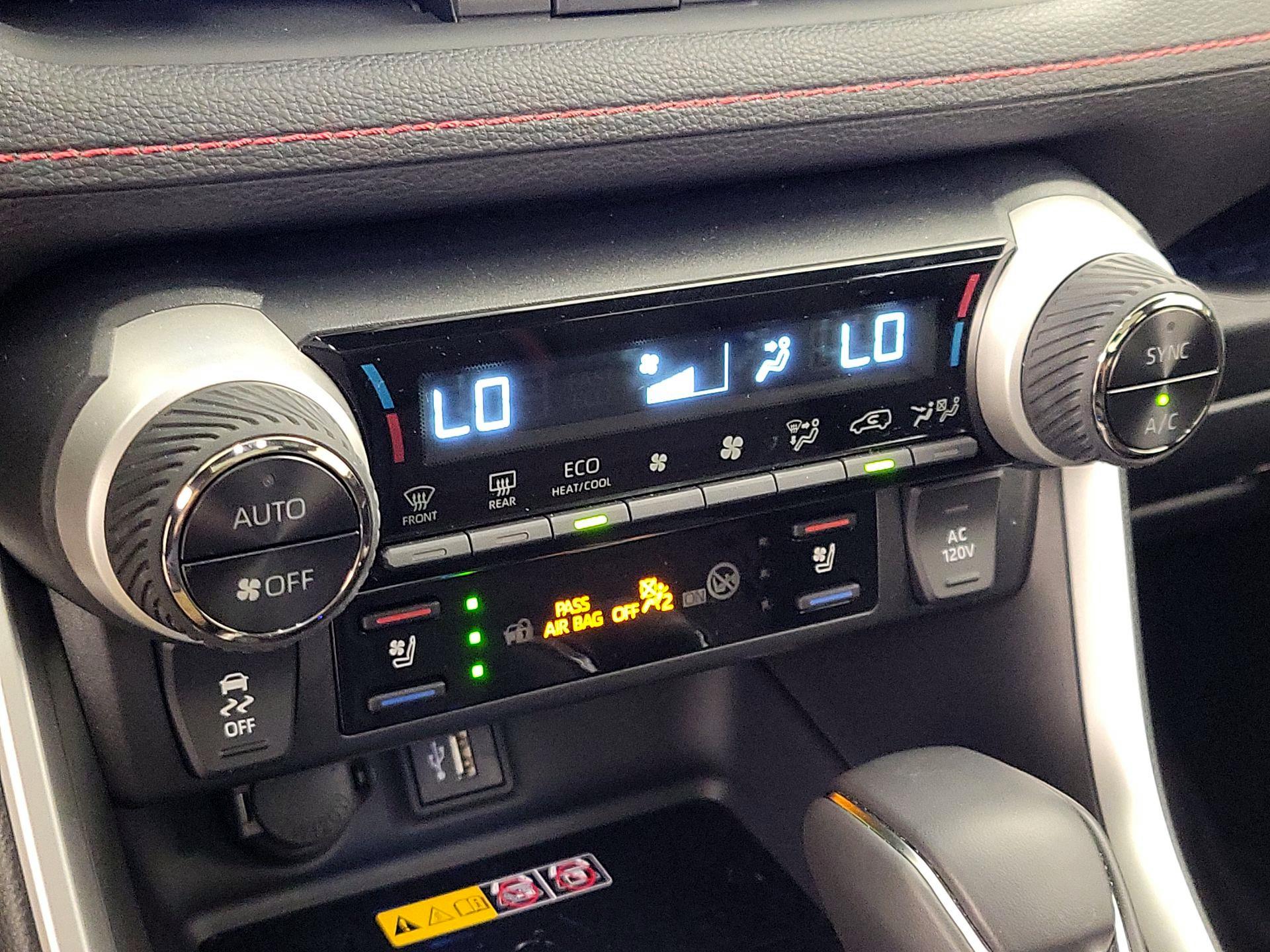 Thumbnail: 2025 Toyota RAV4 - 16