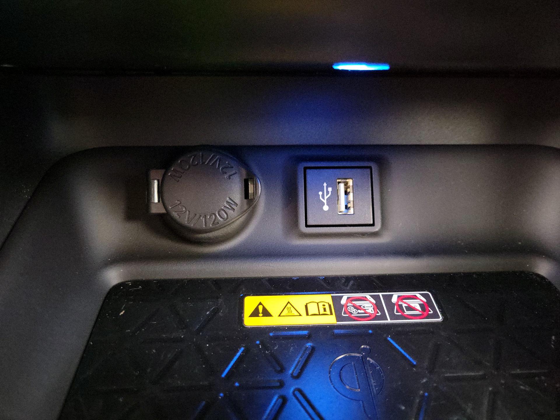 Thumbnail: 2025 Toyota RAV4 - 18