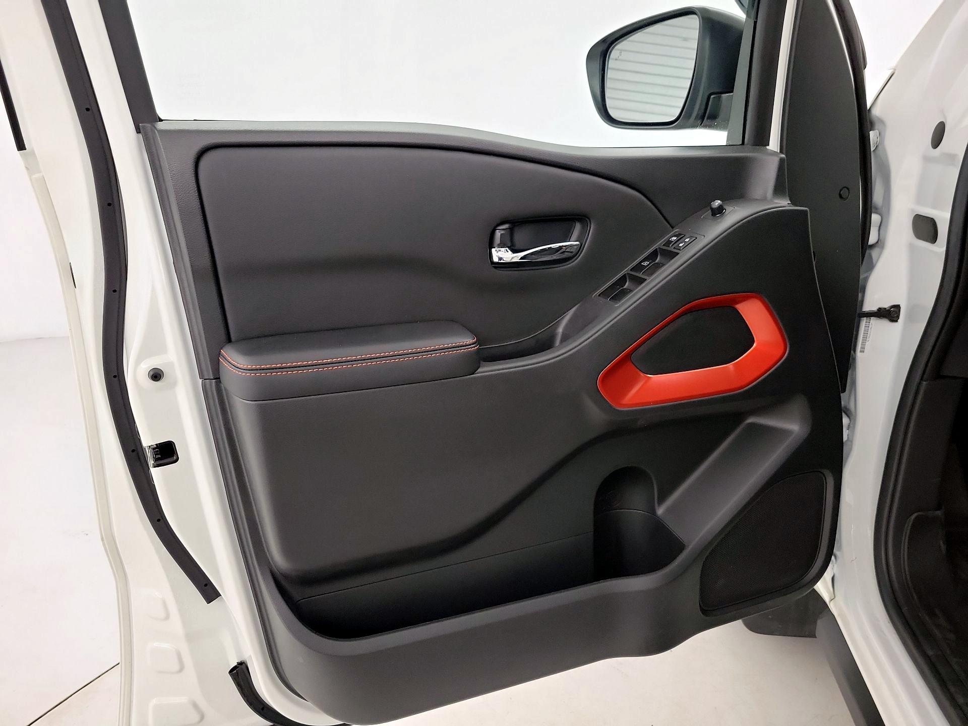 Thumbnail: 2025 Nissan Frontier - 12