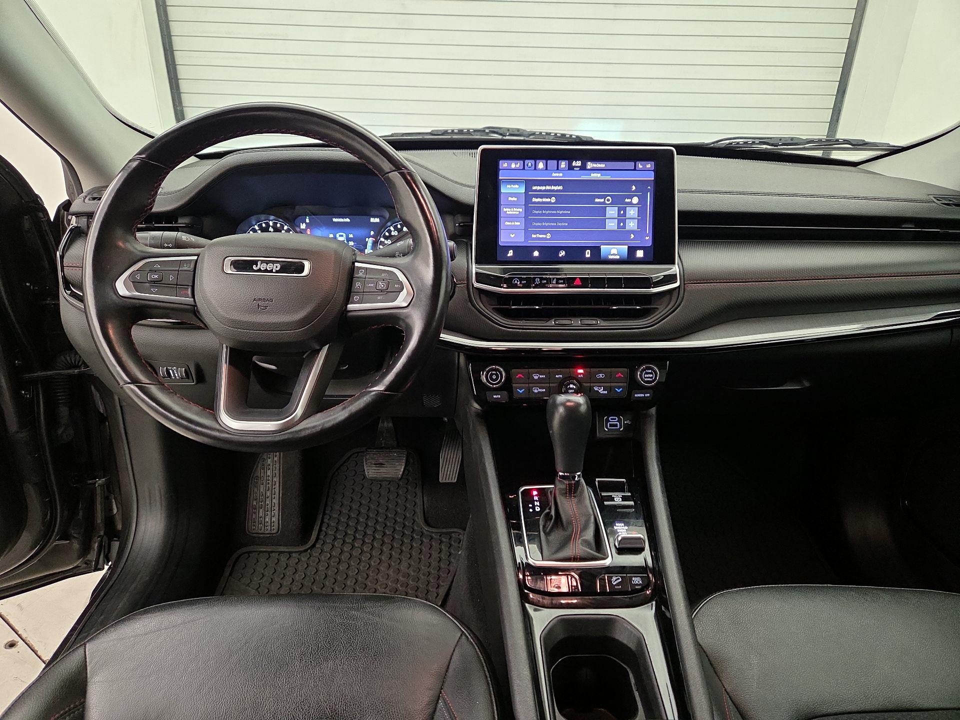 Thumbnail: 2022 Jeep Compass - 9