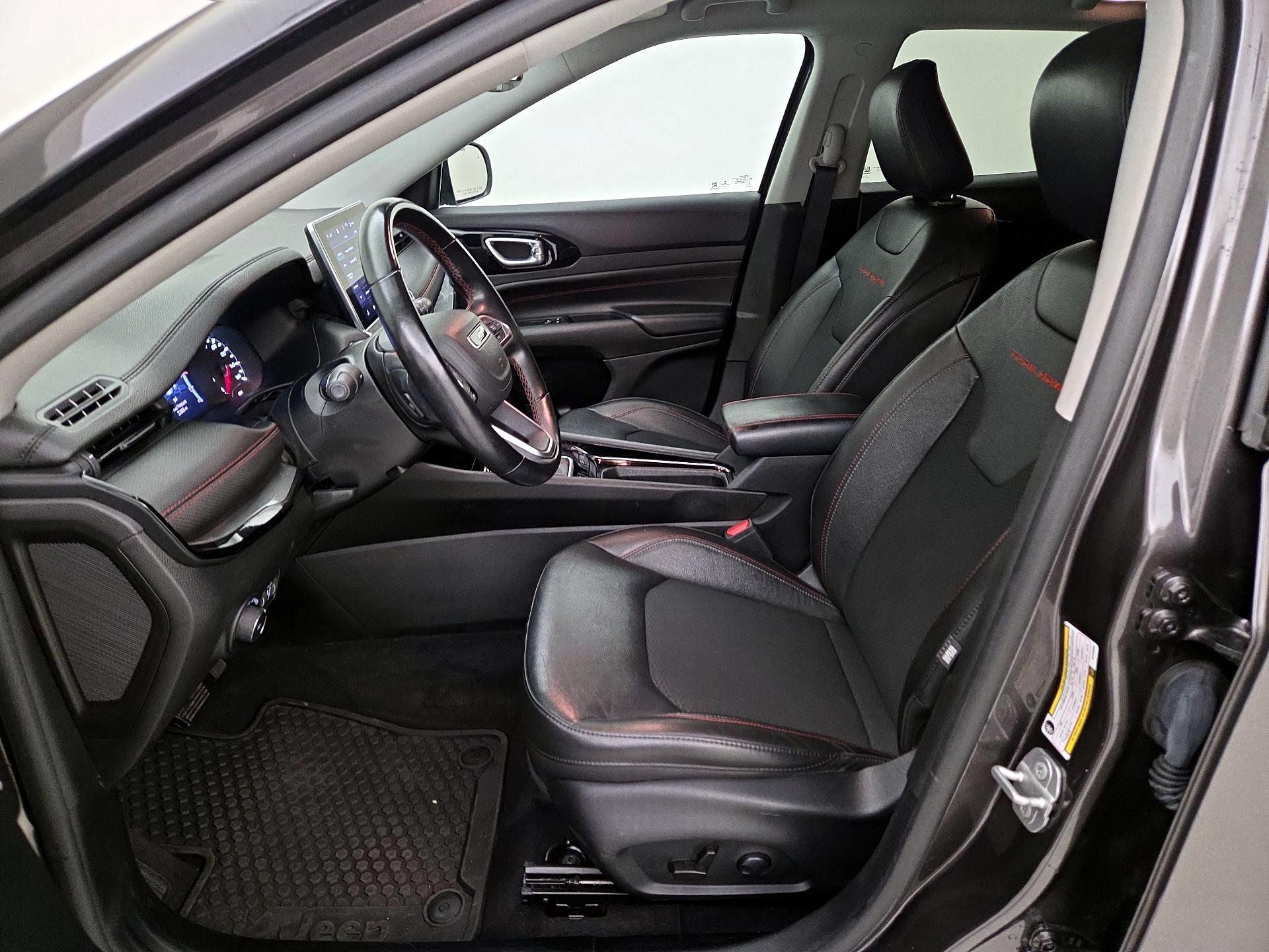 Thumbnail: 2022 Jeep Compass - 11