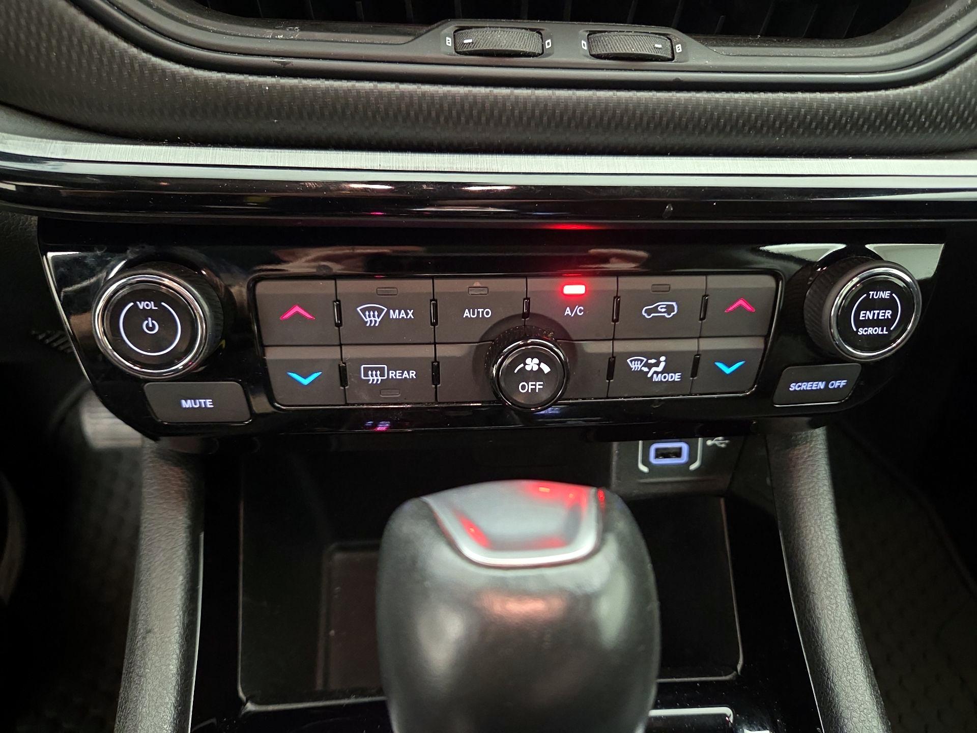 Thumbnail: 2022 Jeep Compass - 15