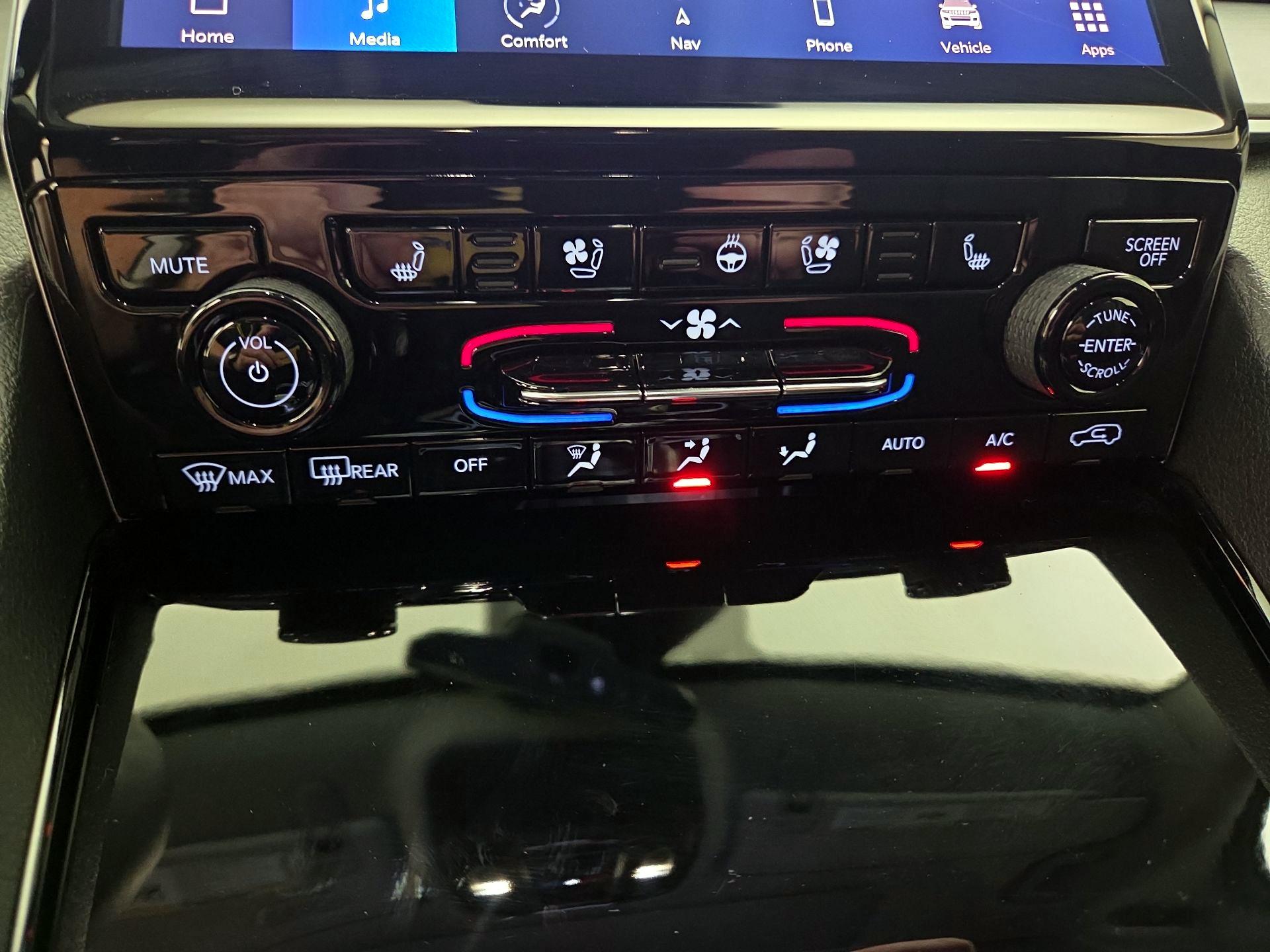 Thumbnail: 2023 Jeep Grand Cherokee - 15