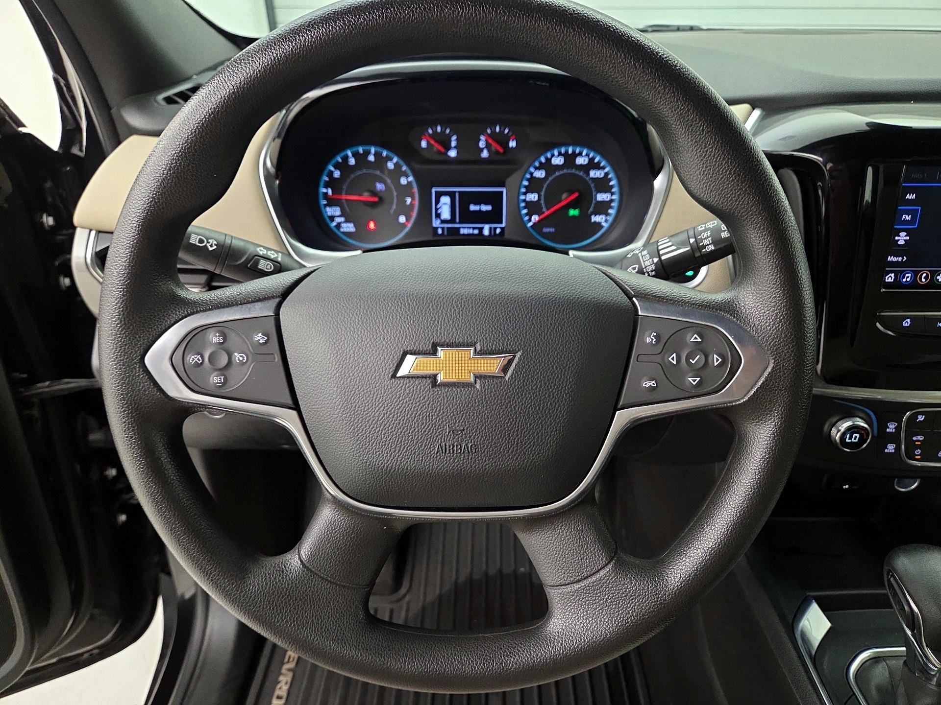 Thumbnail: 2023 Chevrolet Traverse - 10