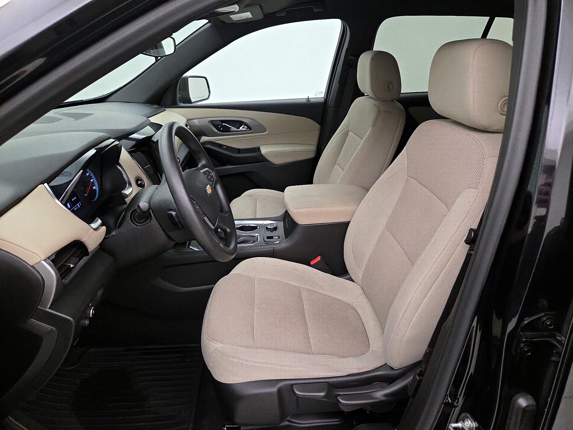 Thumbnail: 2023 Chevrolet Traverse - 11