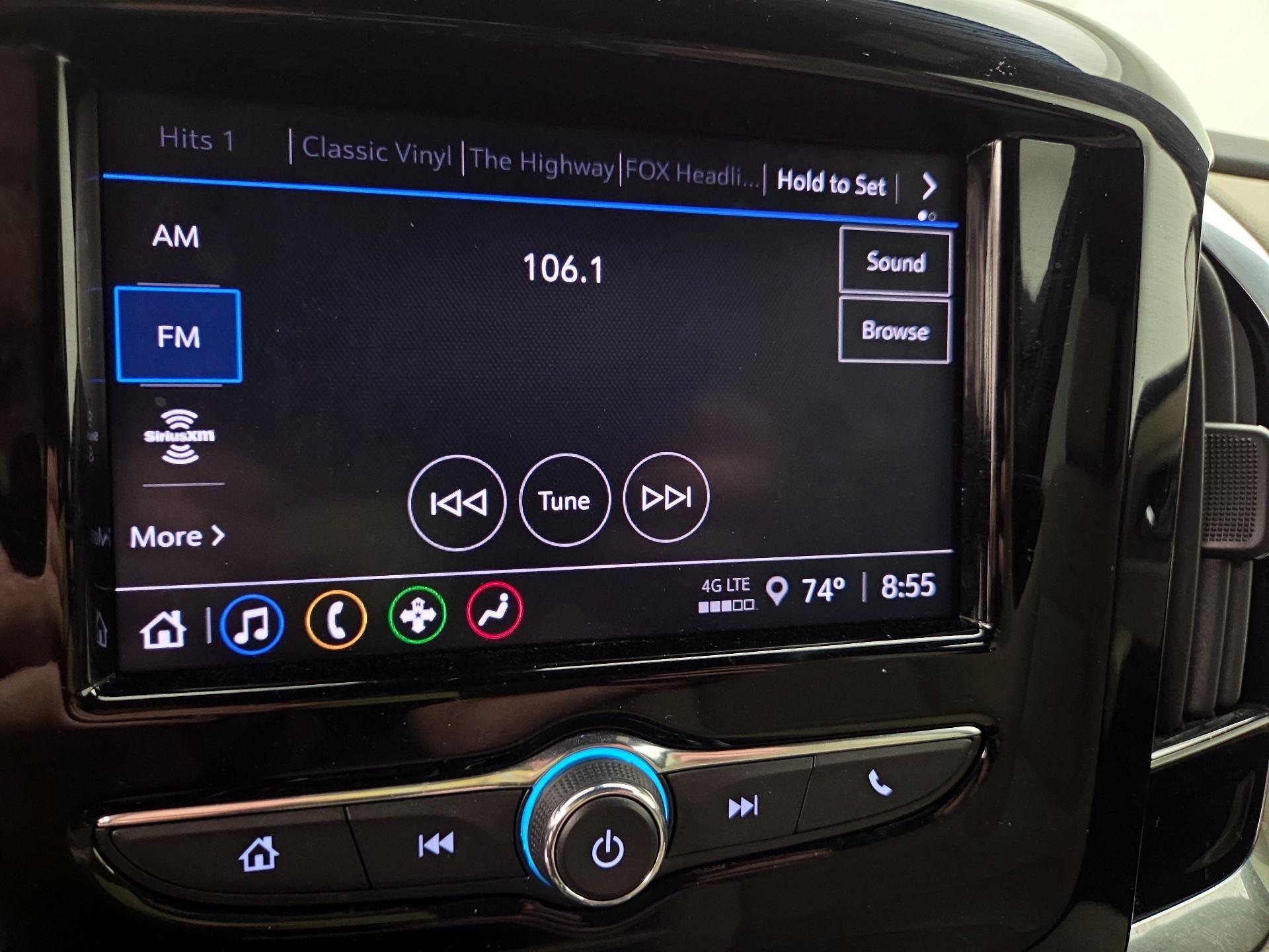 Thumbnail: 2023 Chevrolet Traverse - 14