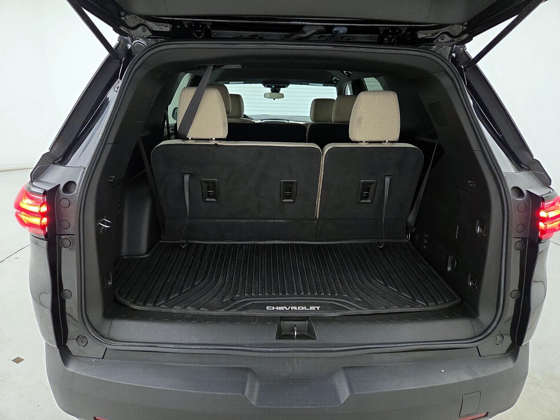 Thumbnail: 2023 Chevrolet Traverse - 19