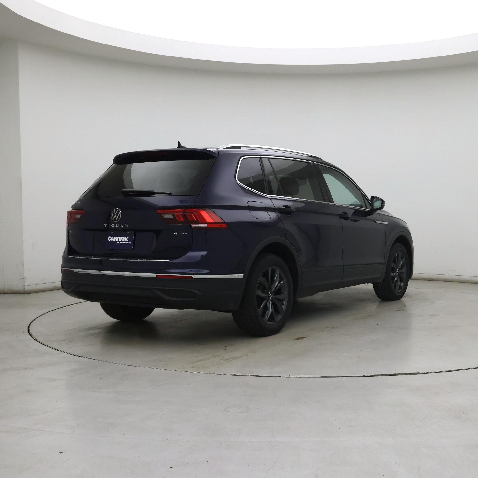 Thumbnail: 2023 Volkswagen Tiguan - 8