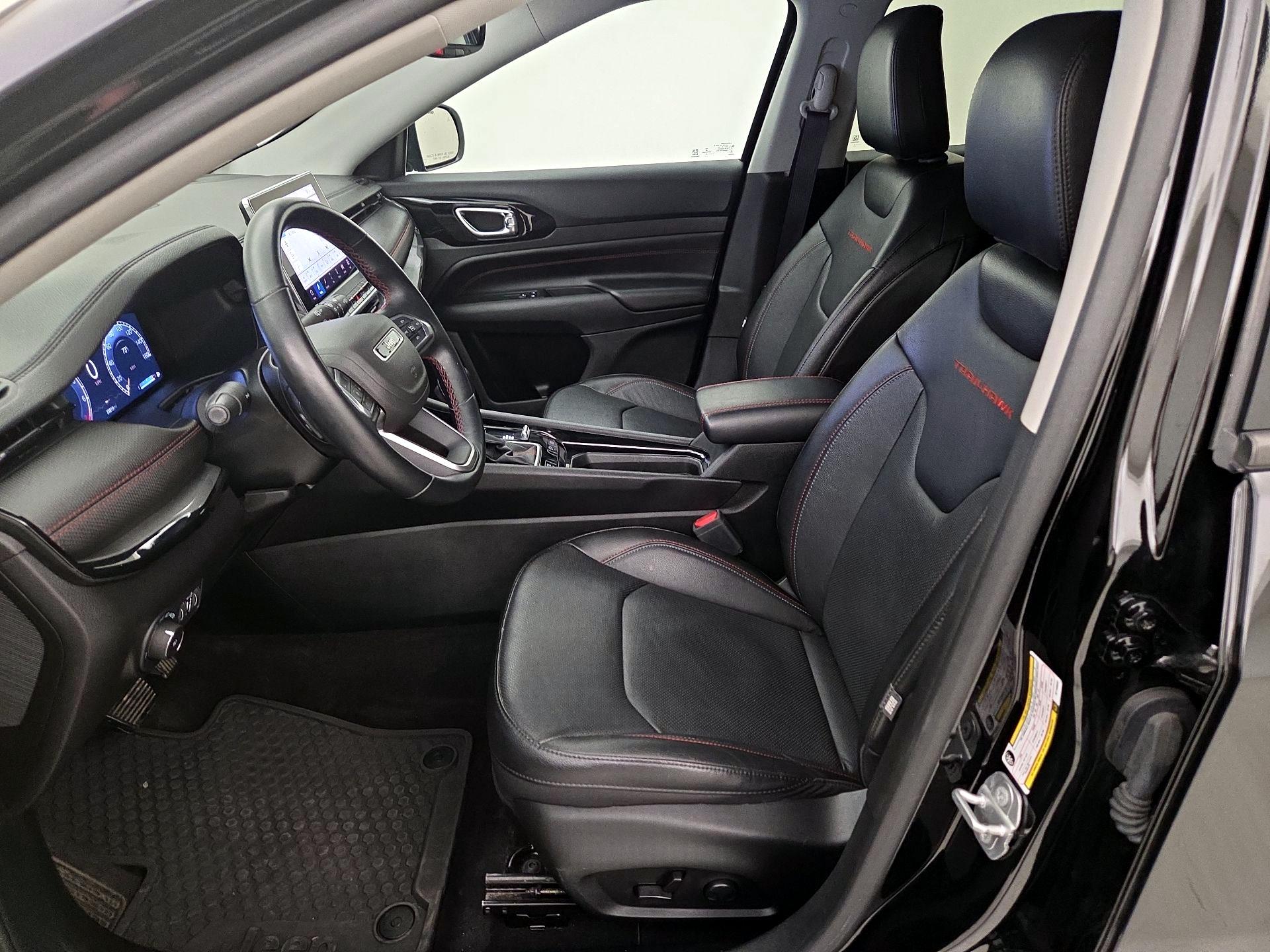 Thumbnail: 2022 Jeep Compass - 11