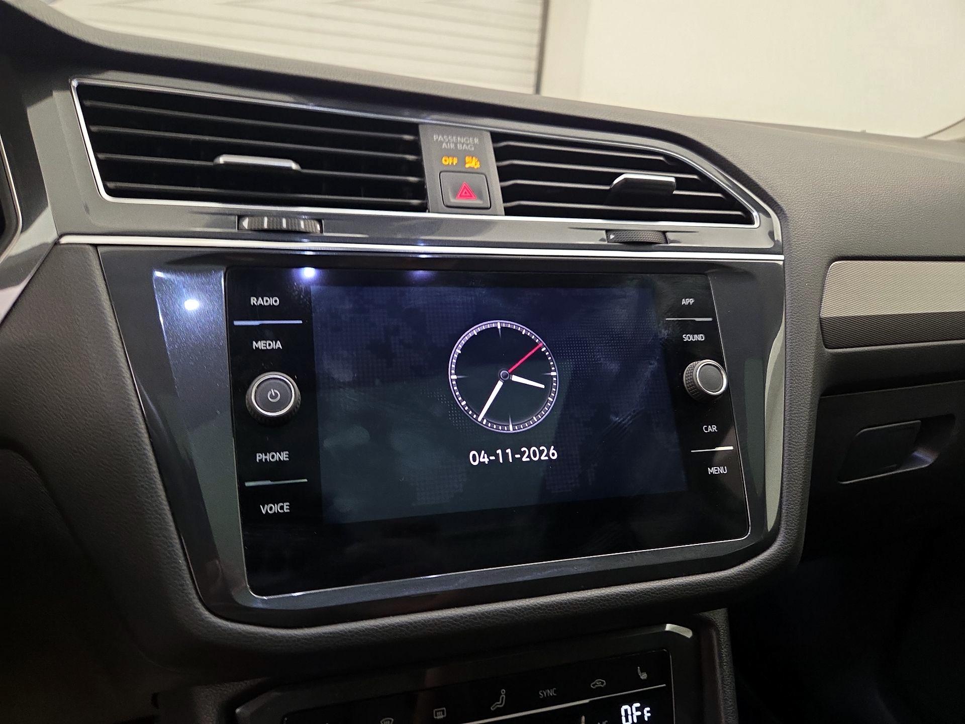 Thumbnail: 2023 Volkswagen Tiguan - 15