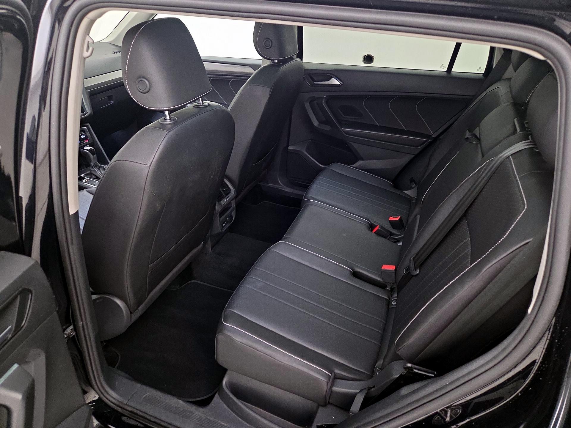 Thumbnail: 2023 Volkswagen Tiguan - 20