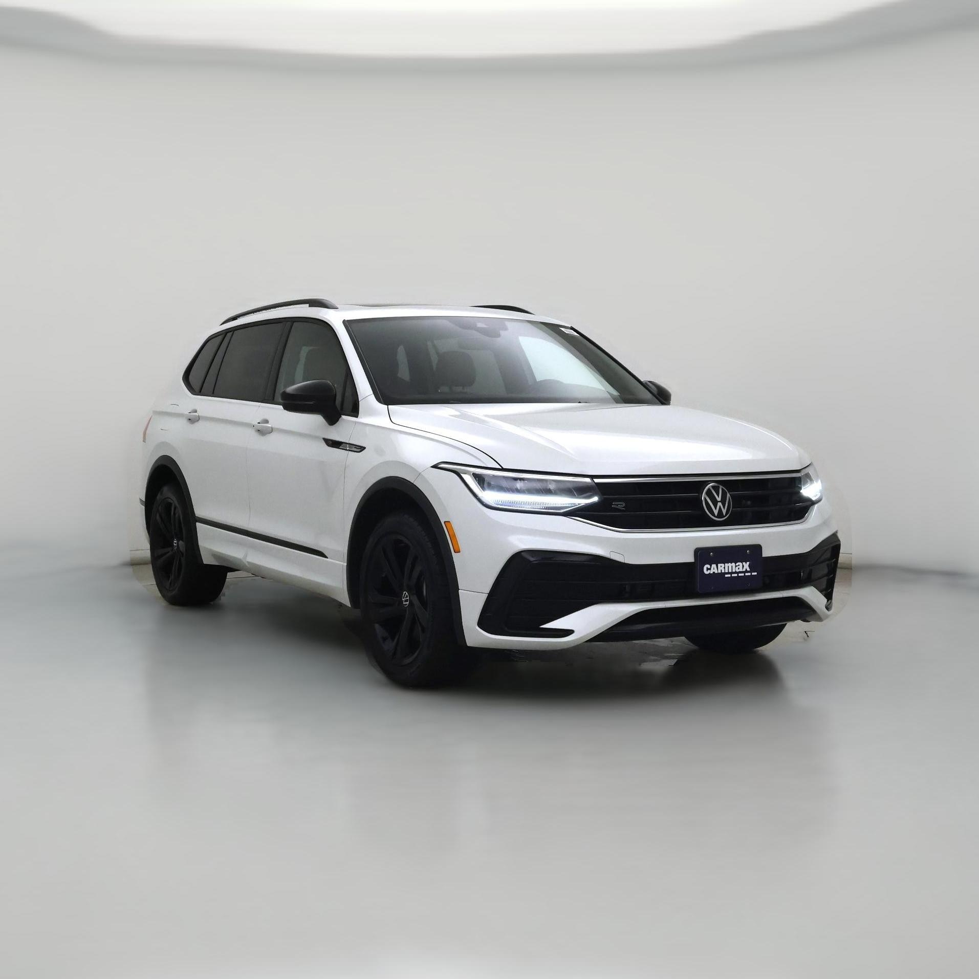 Thumbnail: 2023 Volkswagen Tiguan - 1