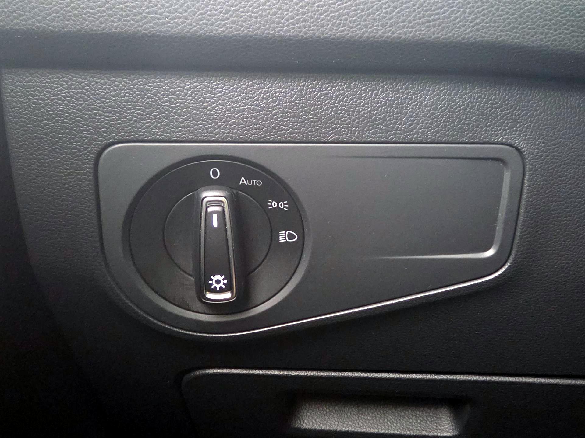 Thumbnail: 2023 Volkswagen Tiguan - 13