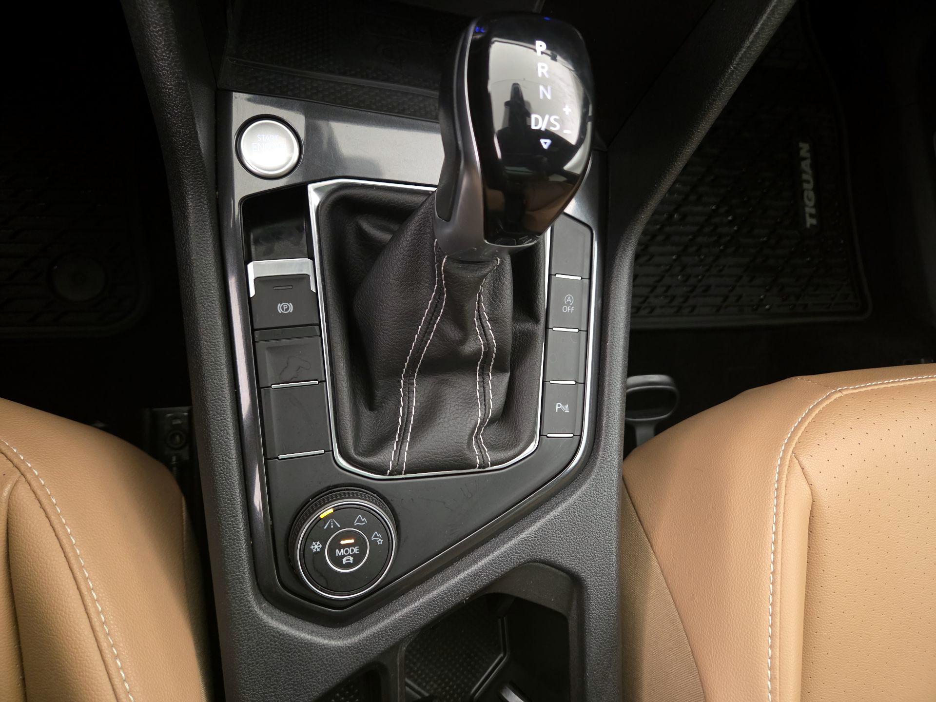 Thumbnail: 2023 Volkswagen Tiguan - 17