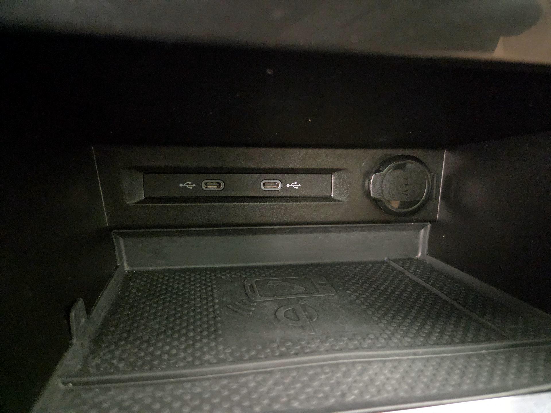 Thumbnail: 2023 Volkswagen Tiguan - 18