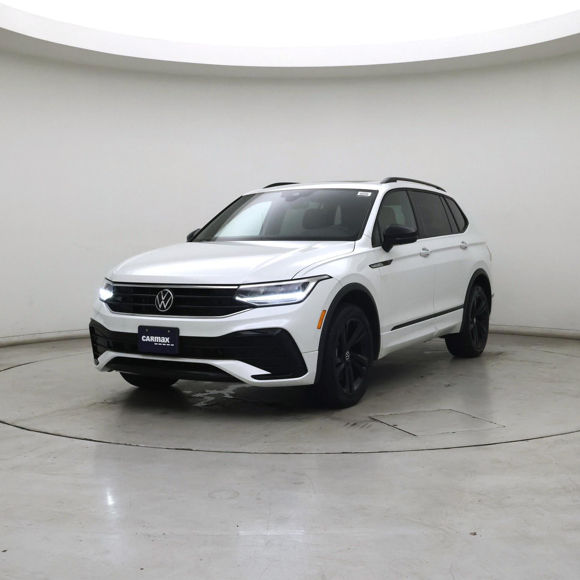 Thumbnail: 2023 Volkswagen Tiguan - 4