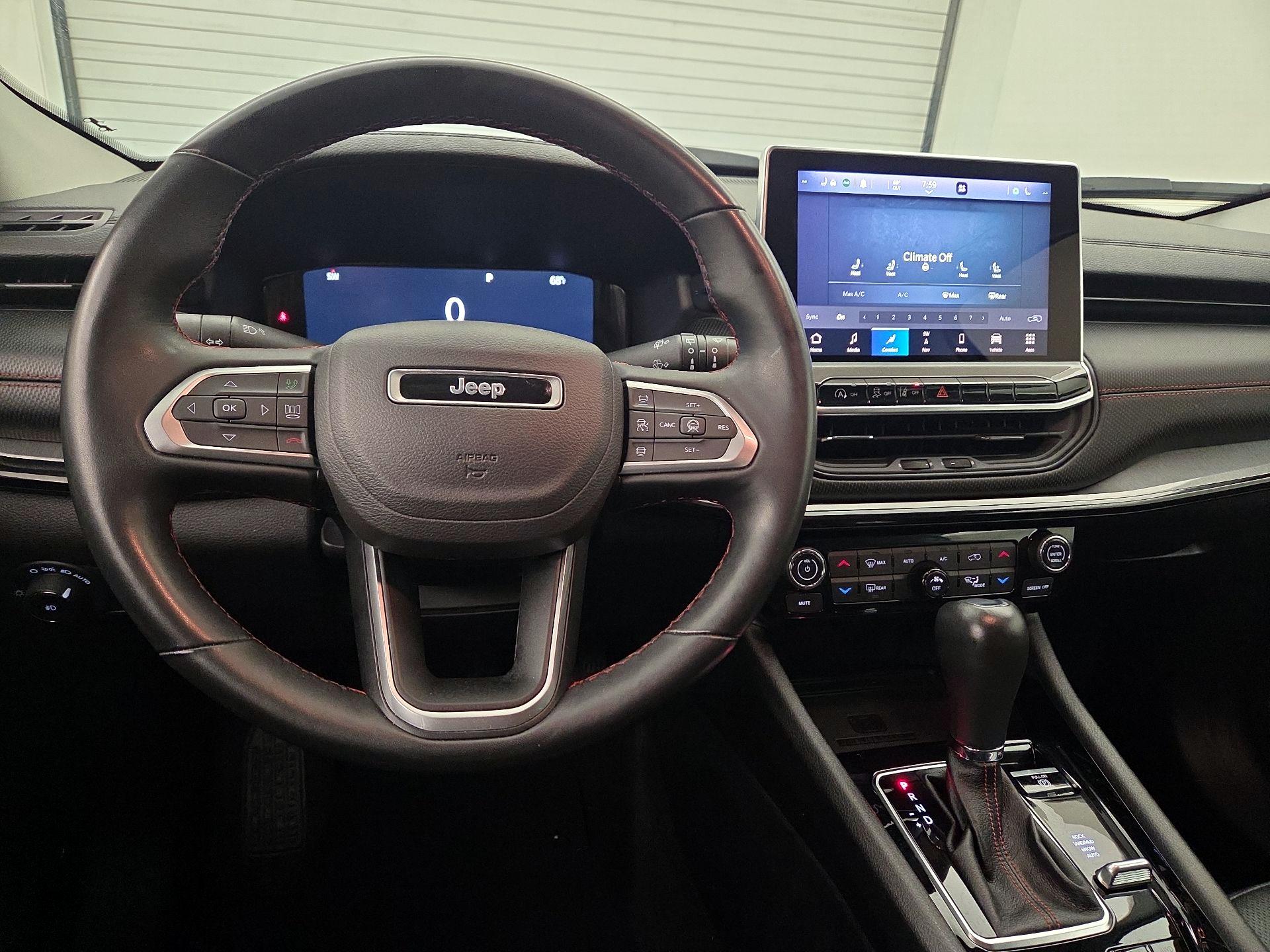 Thumbnail: 2022 Jeep Compass - 10