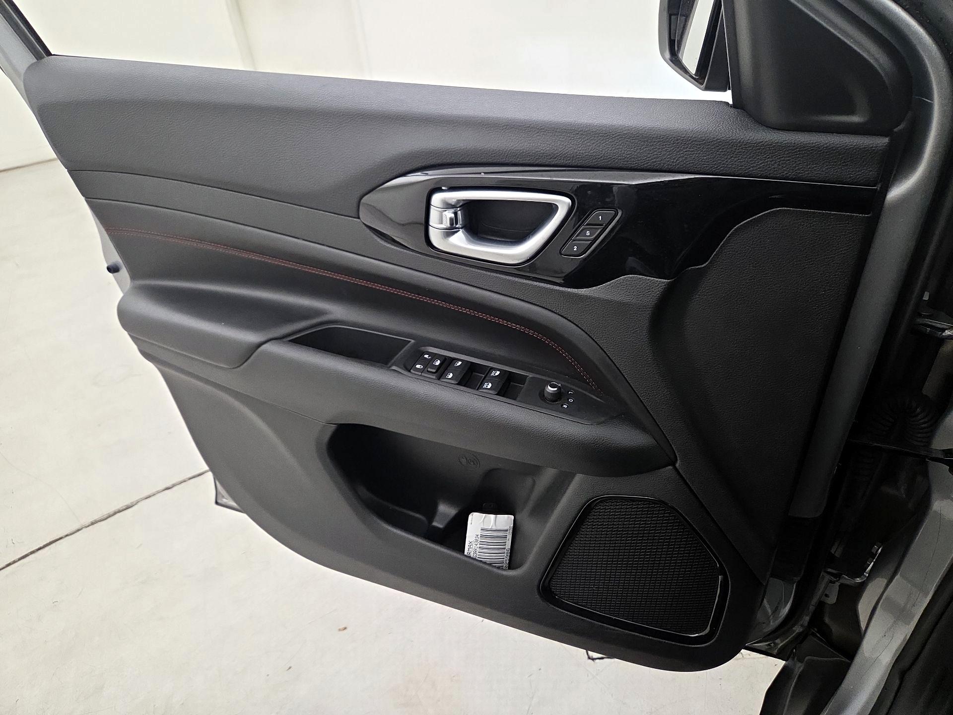 Thumbnail: 2022 Jeep Compass - 12