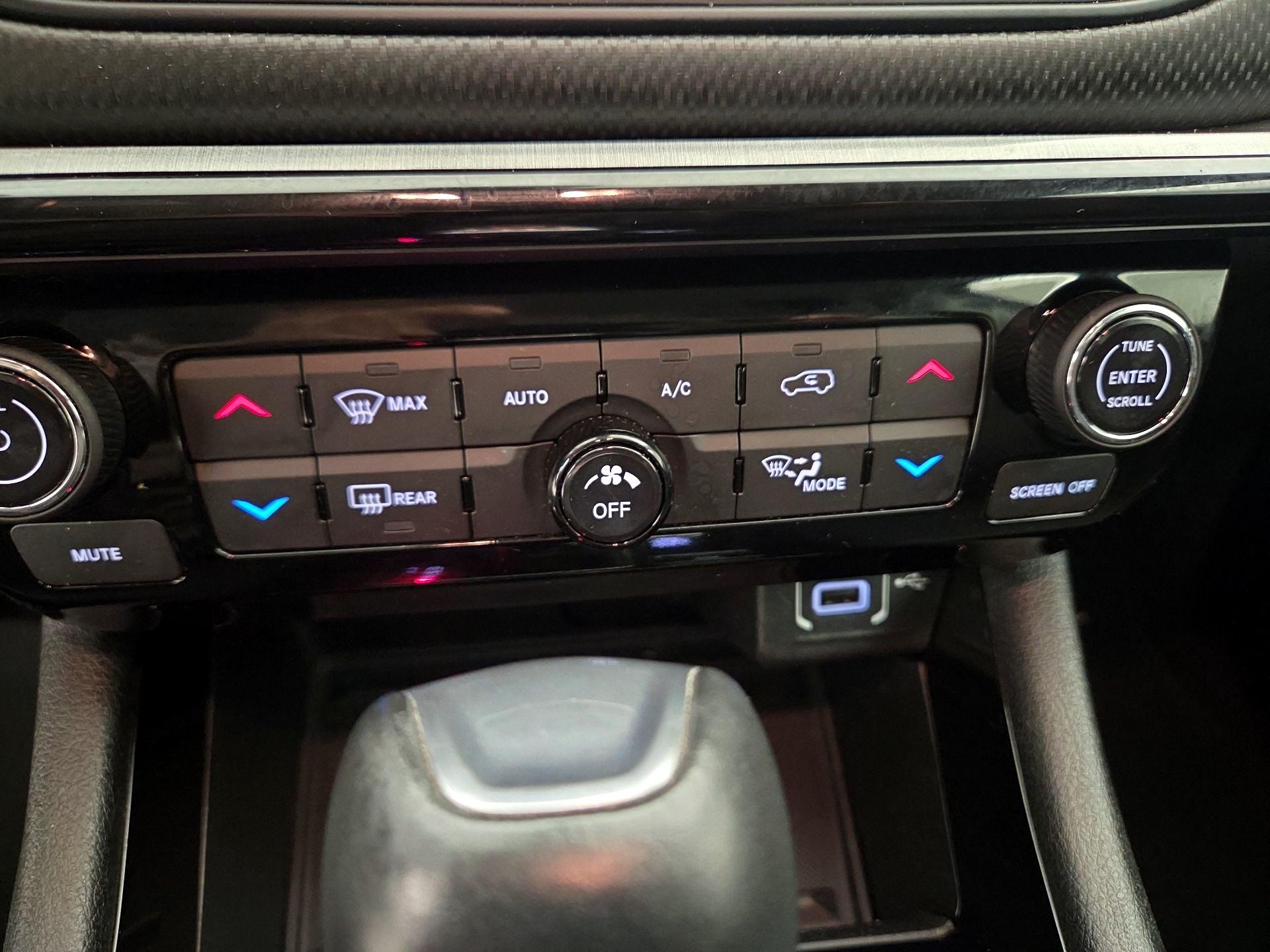 Thumbnail: 2022 Jeep Compass - 16