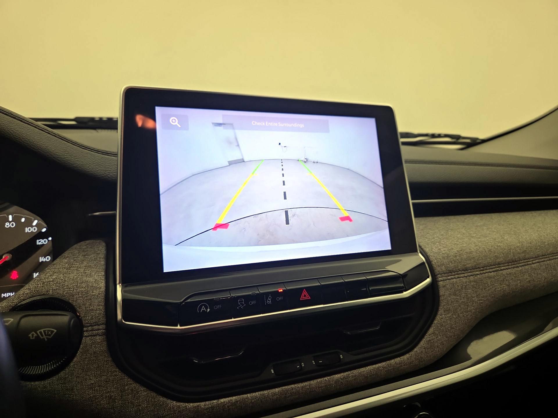 Thumbnail: 2022 Jeep Compass - 14