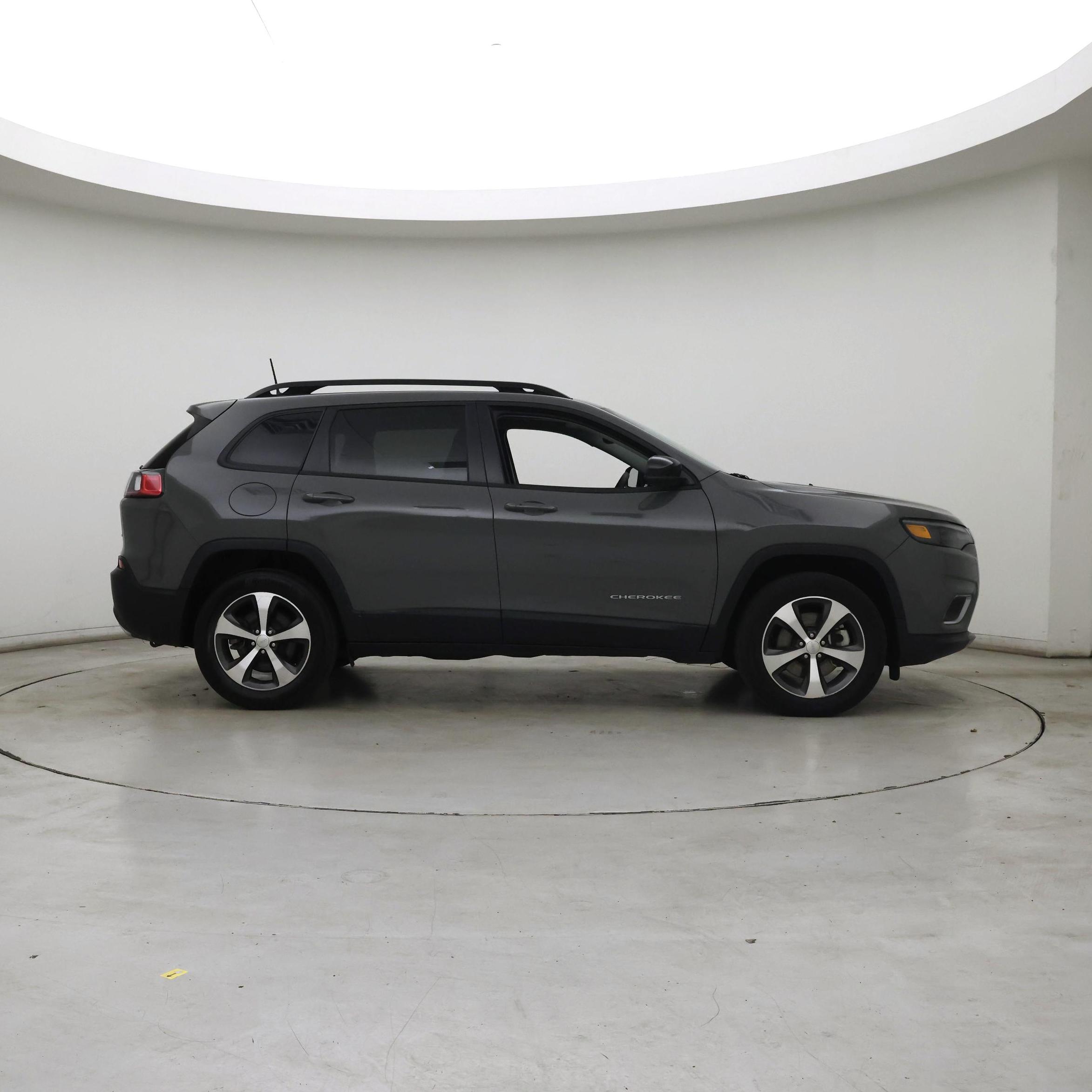 Thumbnail: 2022 Jeep Cherokee - 7