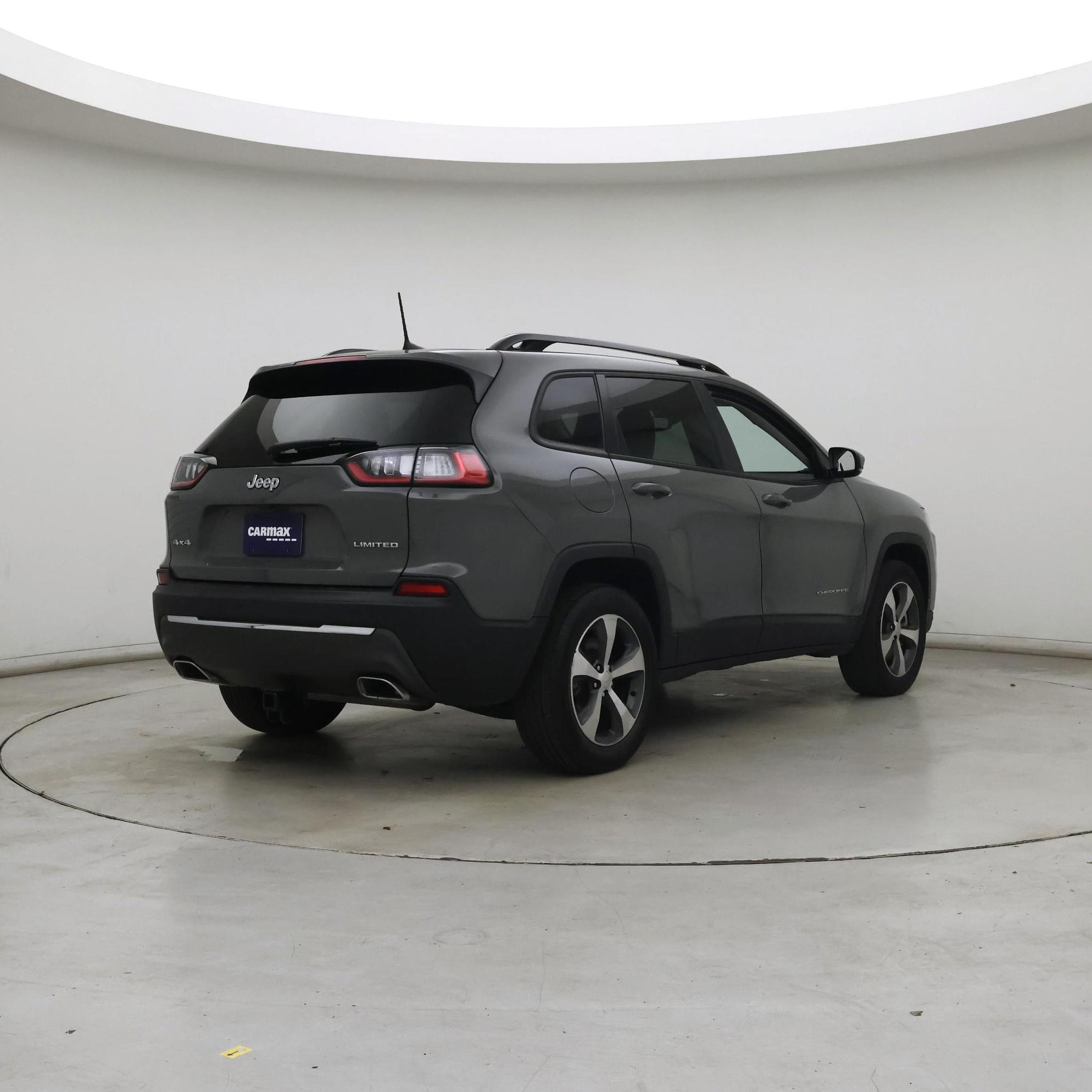 Thumbnail: 2022 Jeep Cherokee - 8