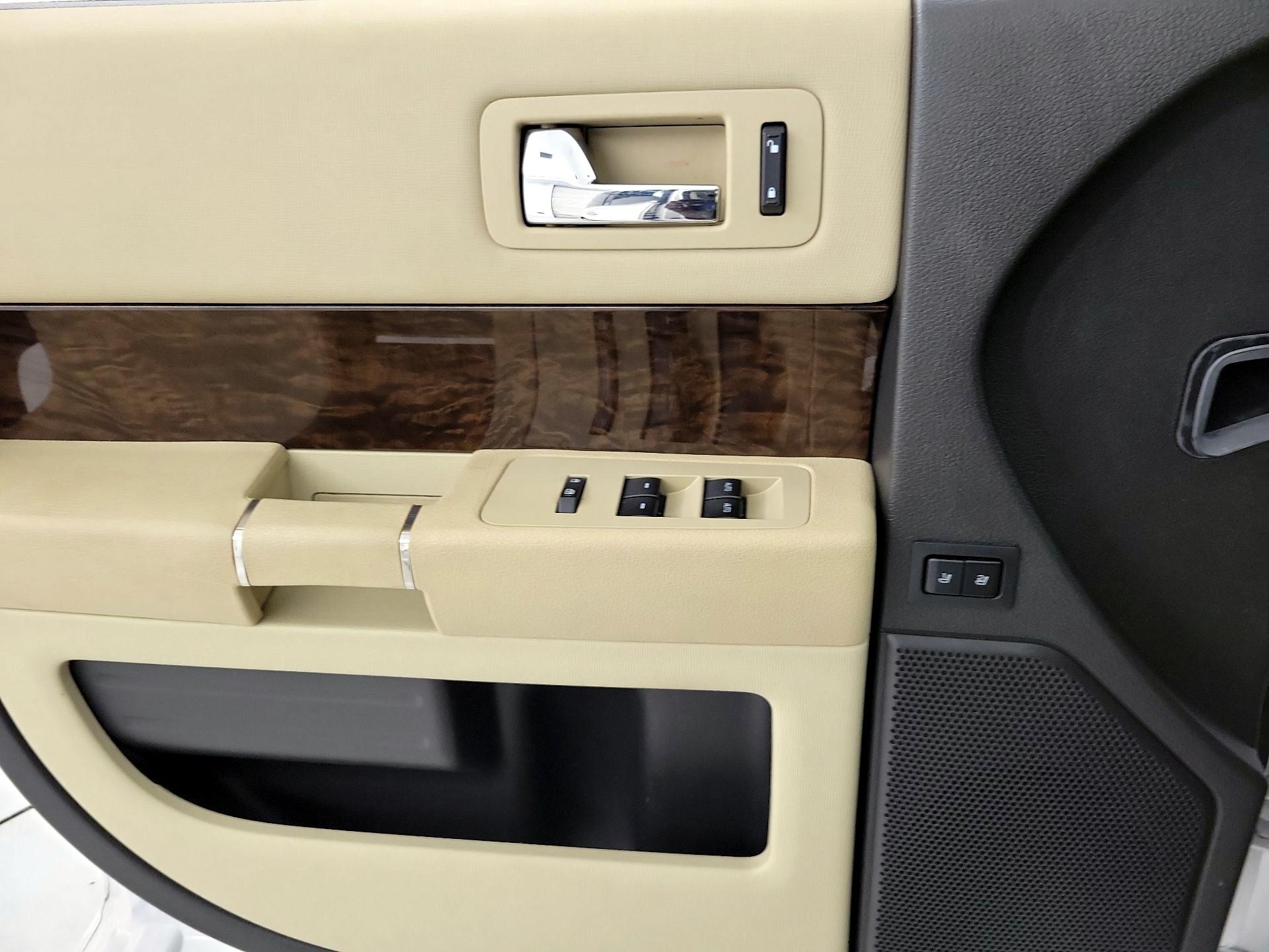 Thumbnail: 2018 Ford Flex - 12