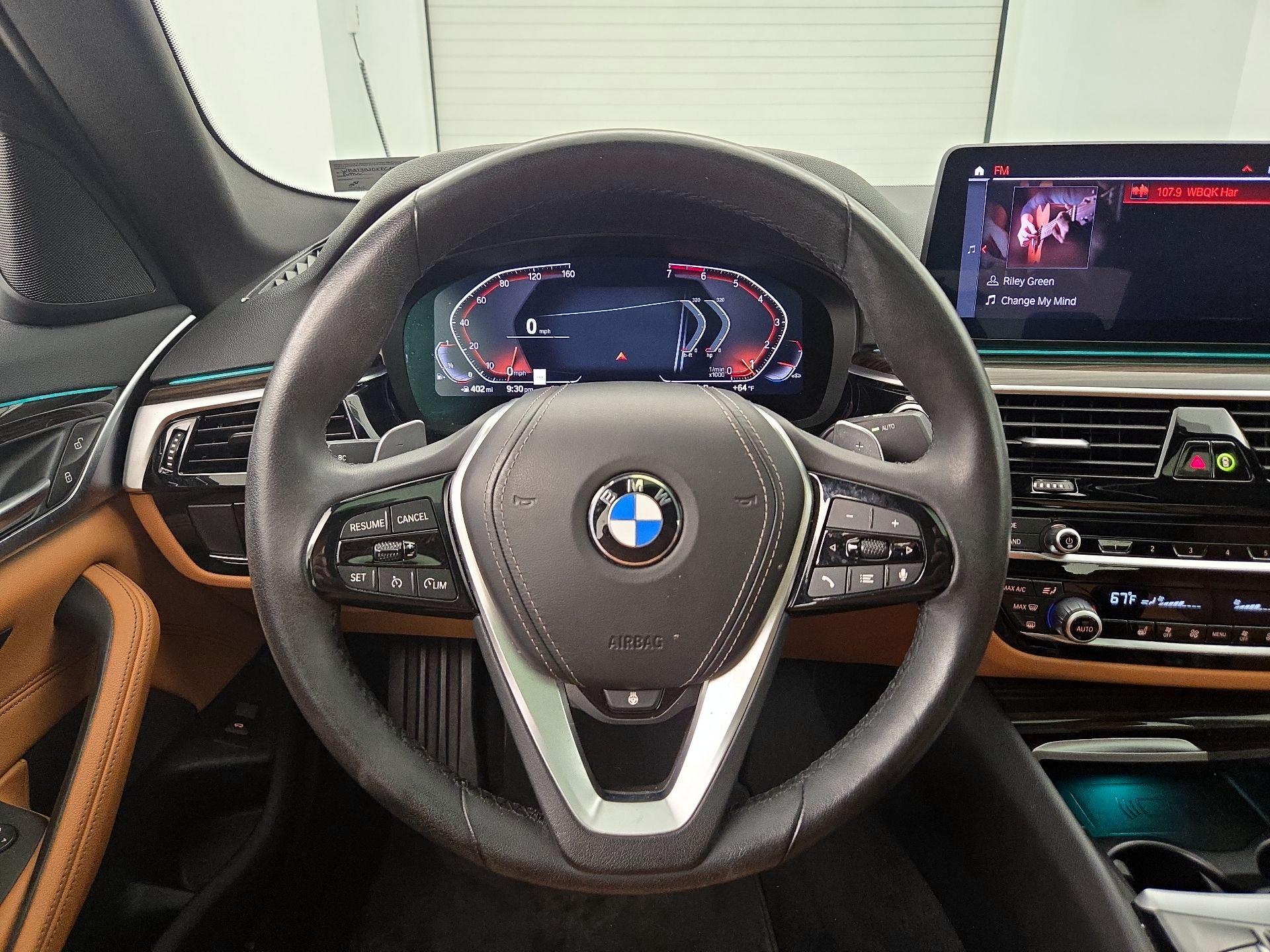 Thumbnail: 2023 BMW 5 Series - 10