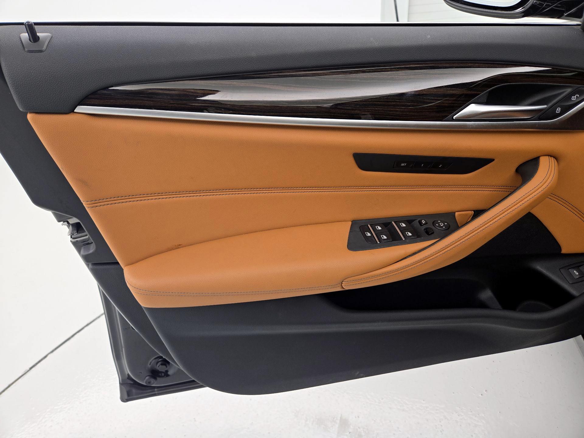 Thumbnail: 2023 BMW 5 Series - 12
