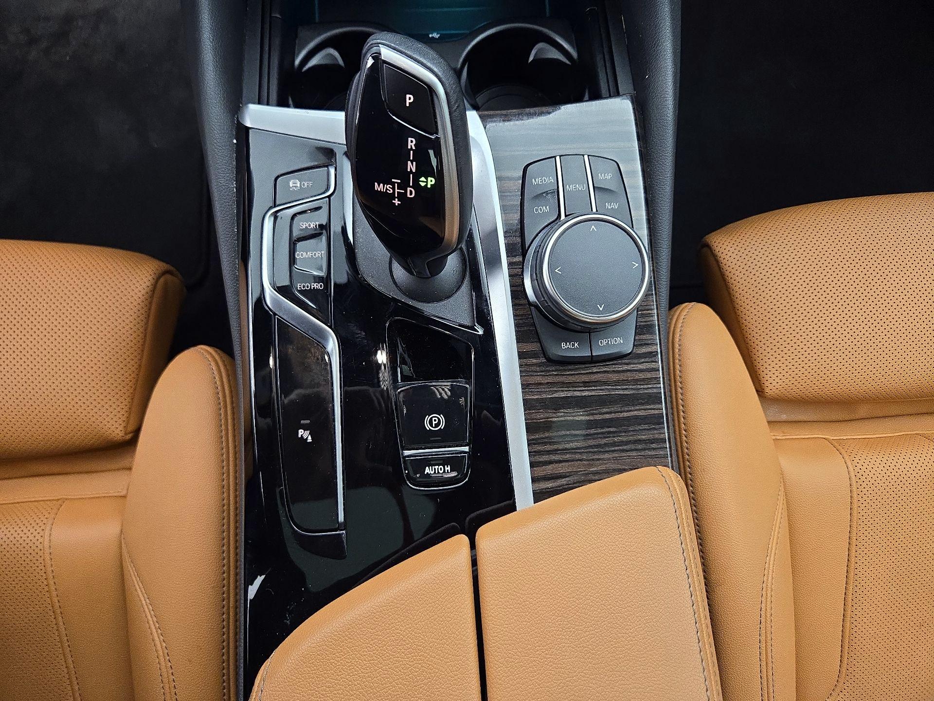 Thumbnail: 2023 BMW 5 Series - 18