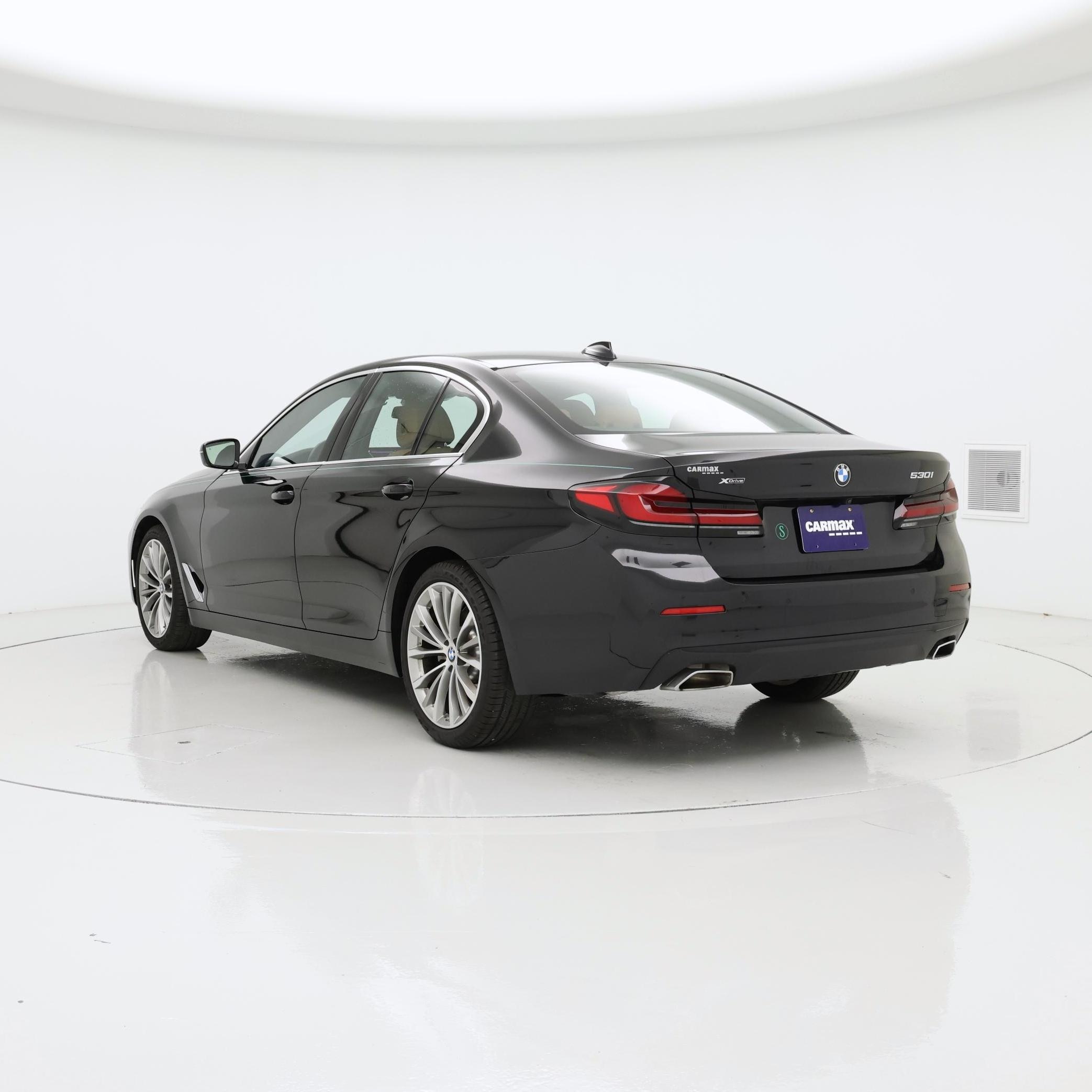 Thumbnail: 2023 BMW 5 Series - 2