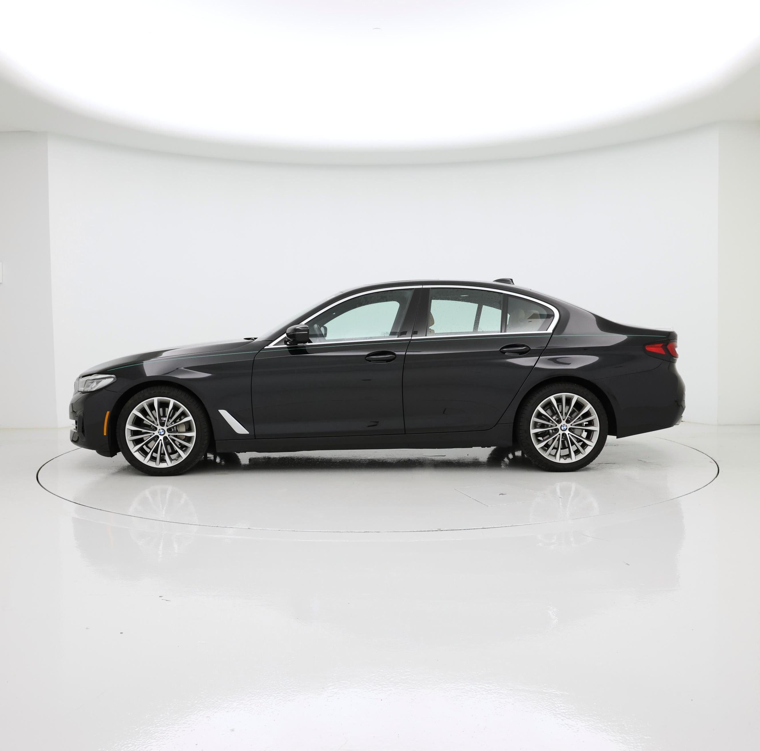 Thumbnail: 2023 BMW 5 Series - 3