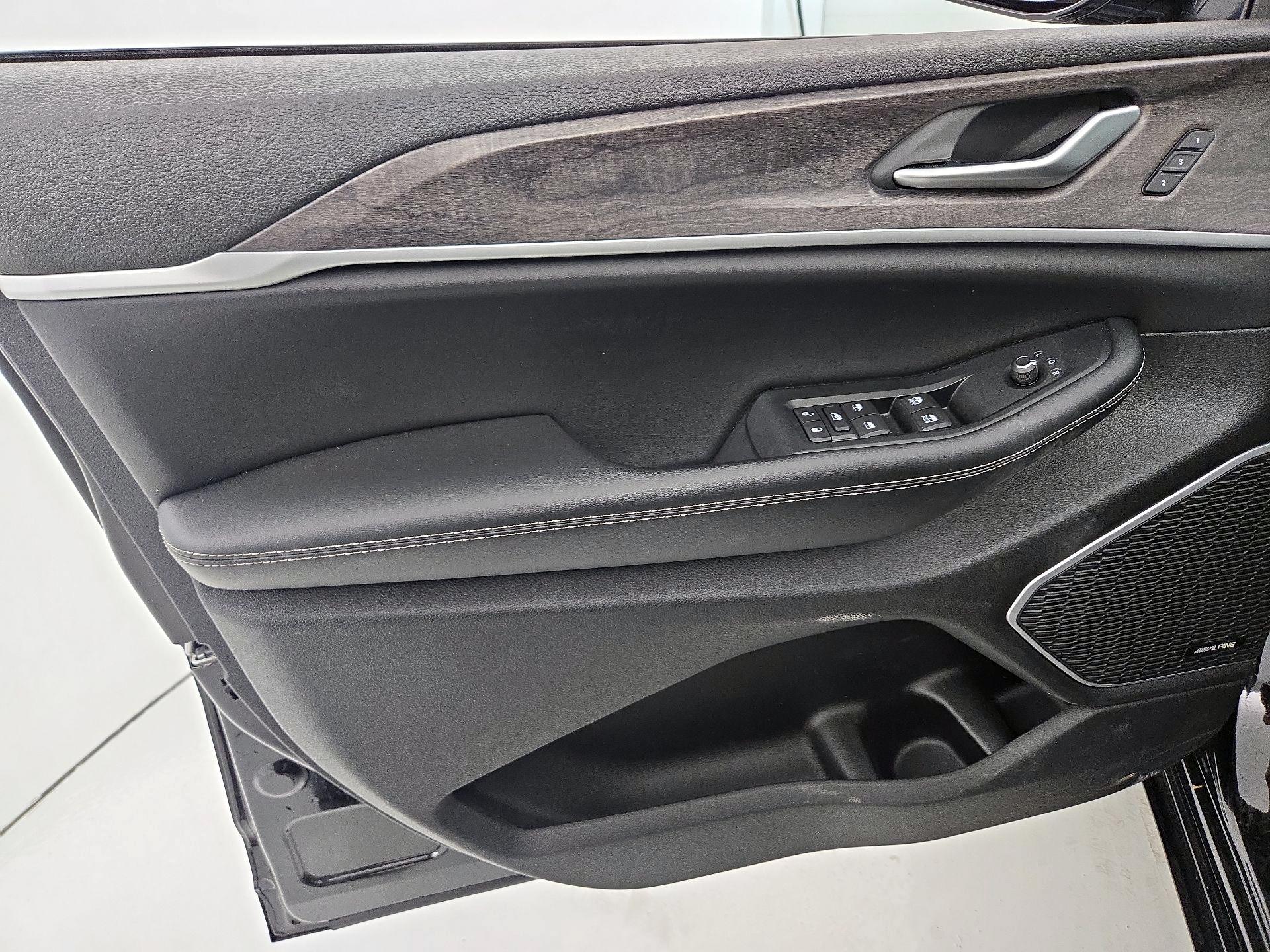 Thumbnail: 2023 Jeep Grand Cherokee - 12
