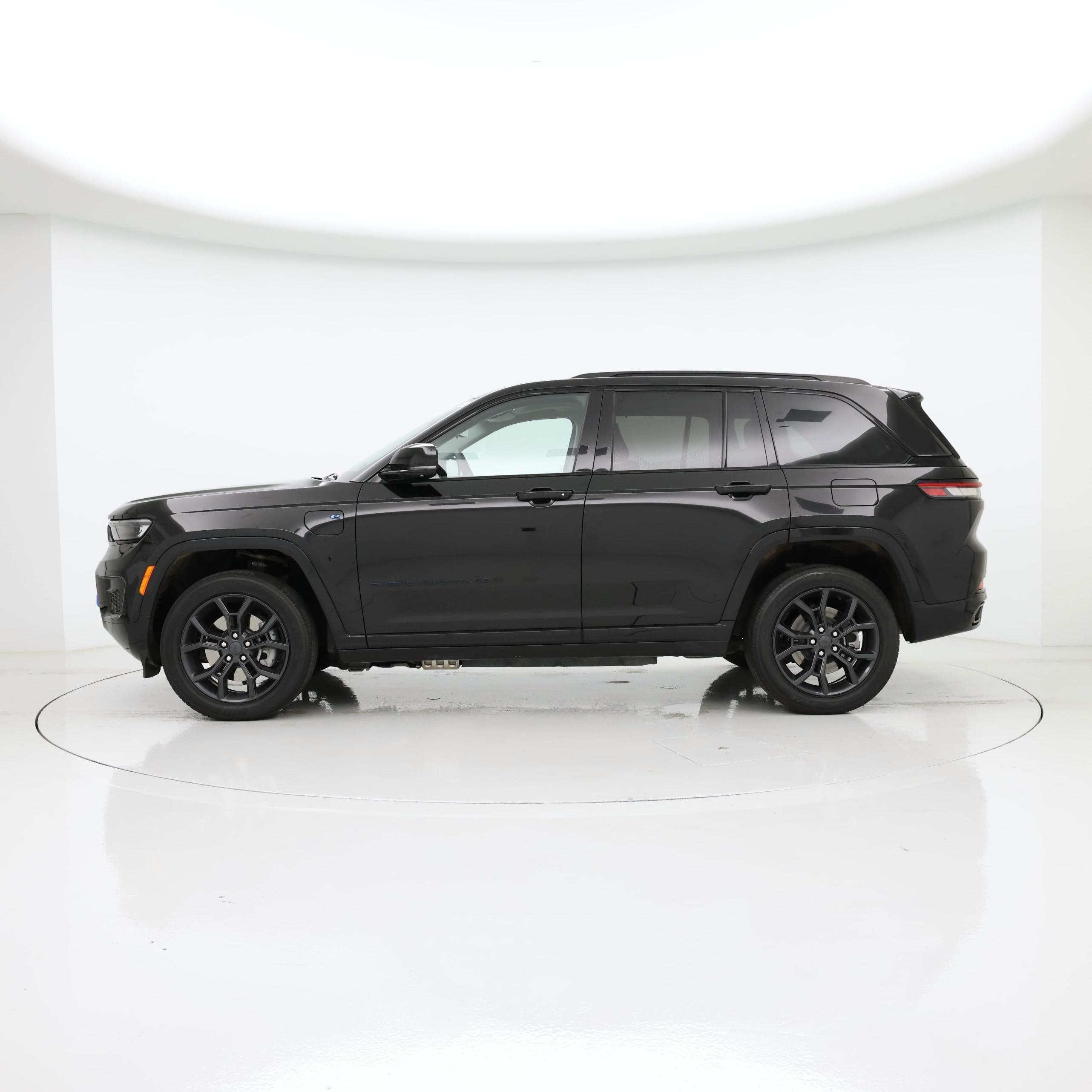 Thumbnail: 2023 Jeep Grand Cherokee - 3