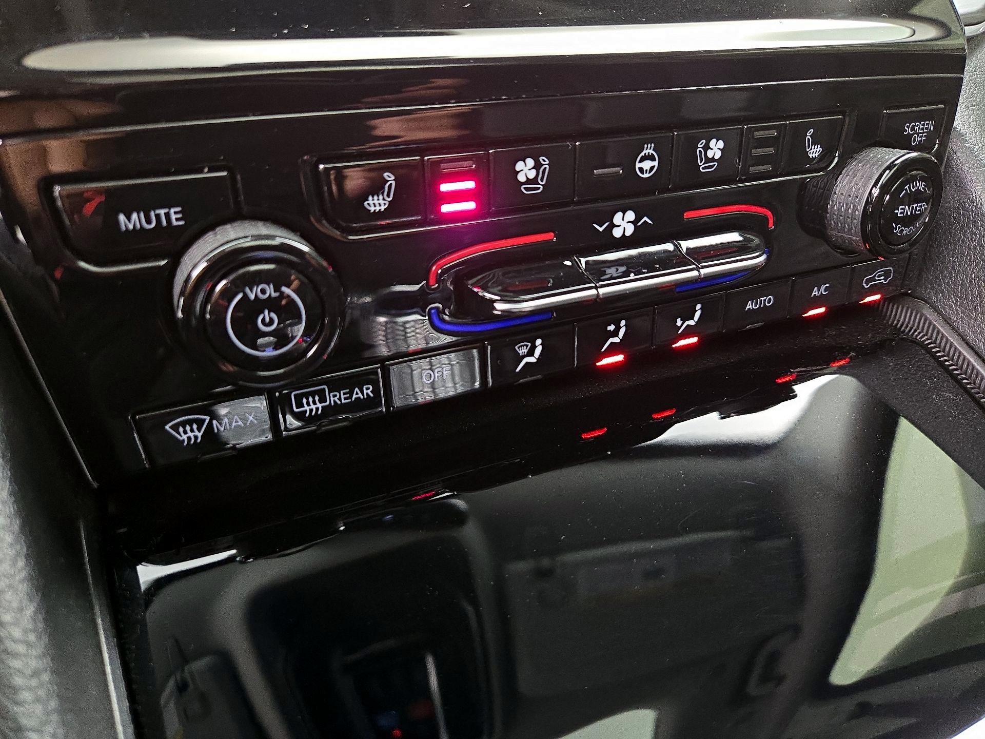 Thumbnail: 2023 Jeep Grand Cherokee - 17