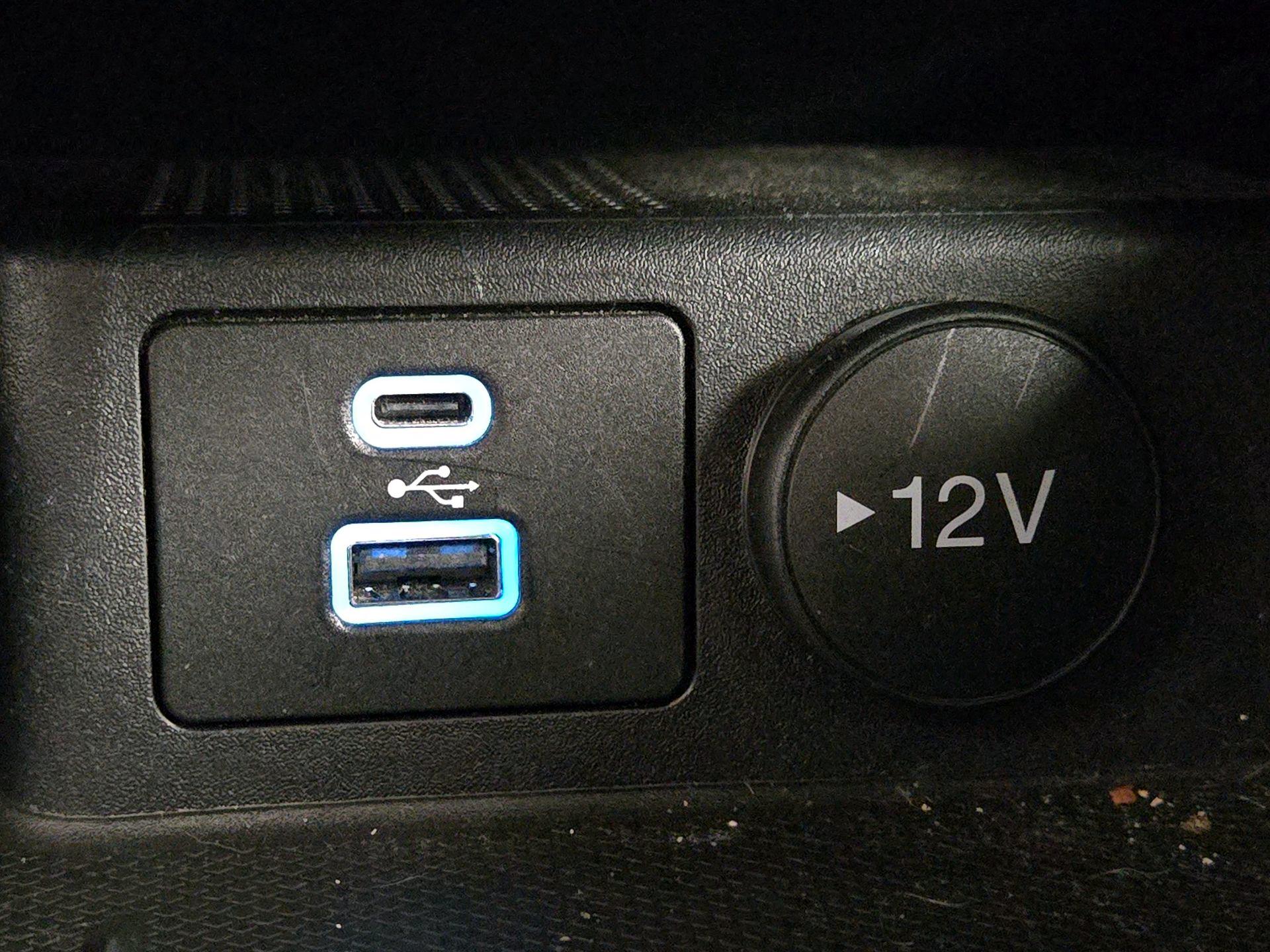 Thumbnail: 2022 Ford Escape - 18